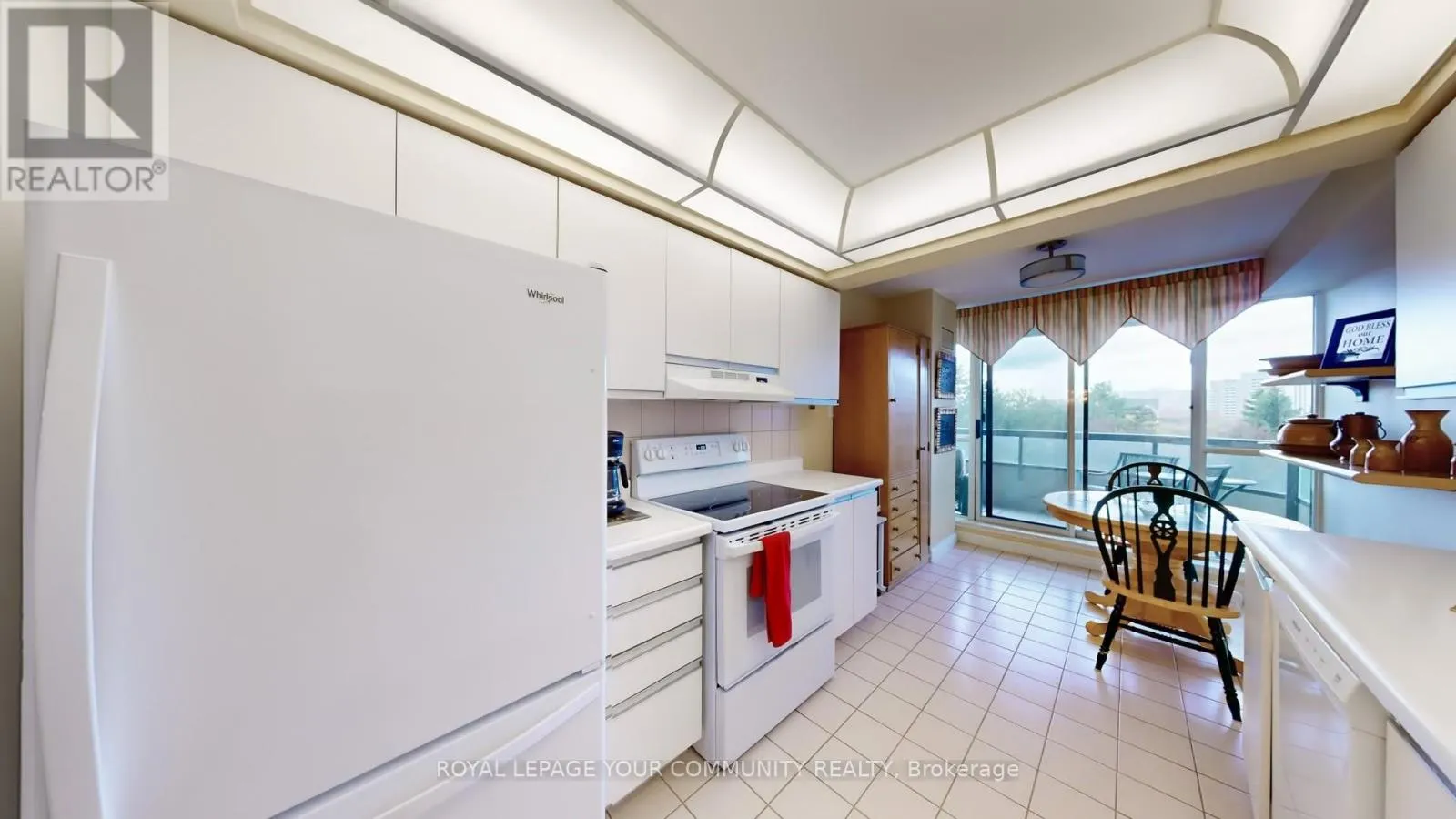 404 - 24 HANOVER ROAD
