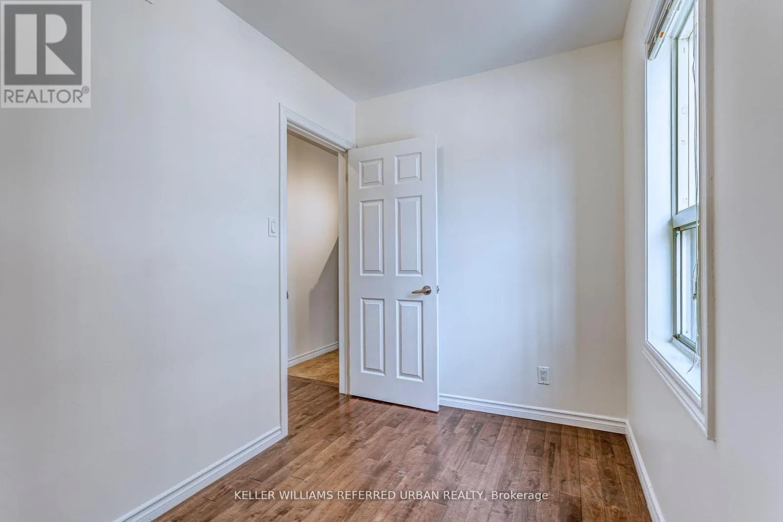 2 - 2976 LAKE SHORE BOULEVARD W