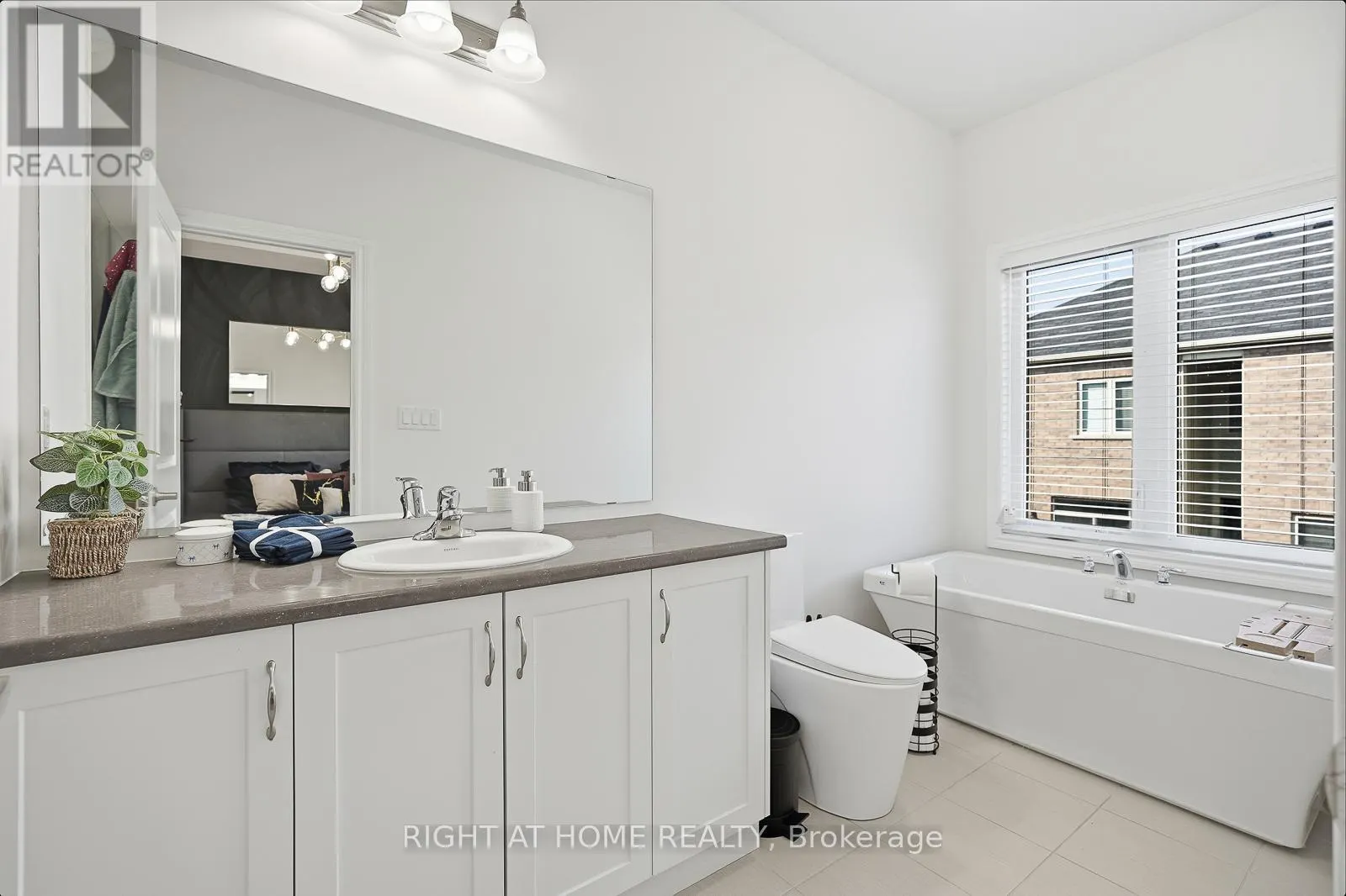 16 ANGELFISH ROAD