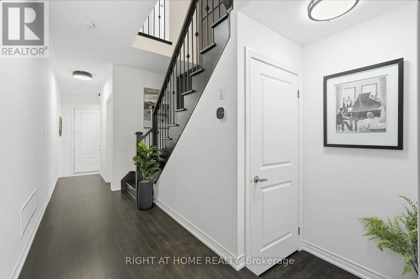 16 ANGELFISH ROAD