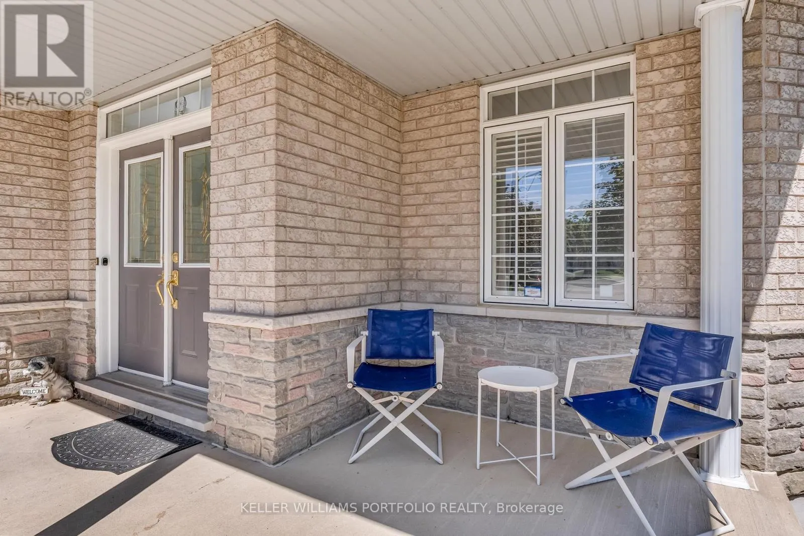8 VISTA VIEW COURT