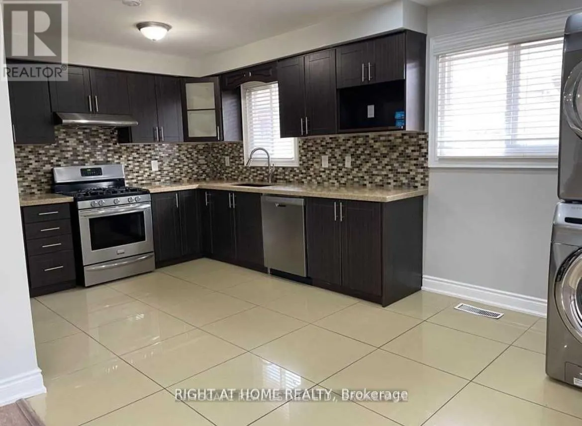 UPPER - 28 MAJOR OAKS DRIVE