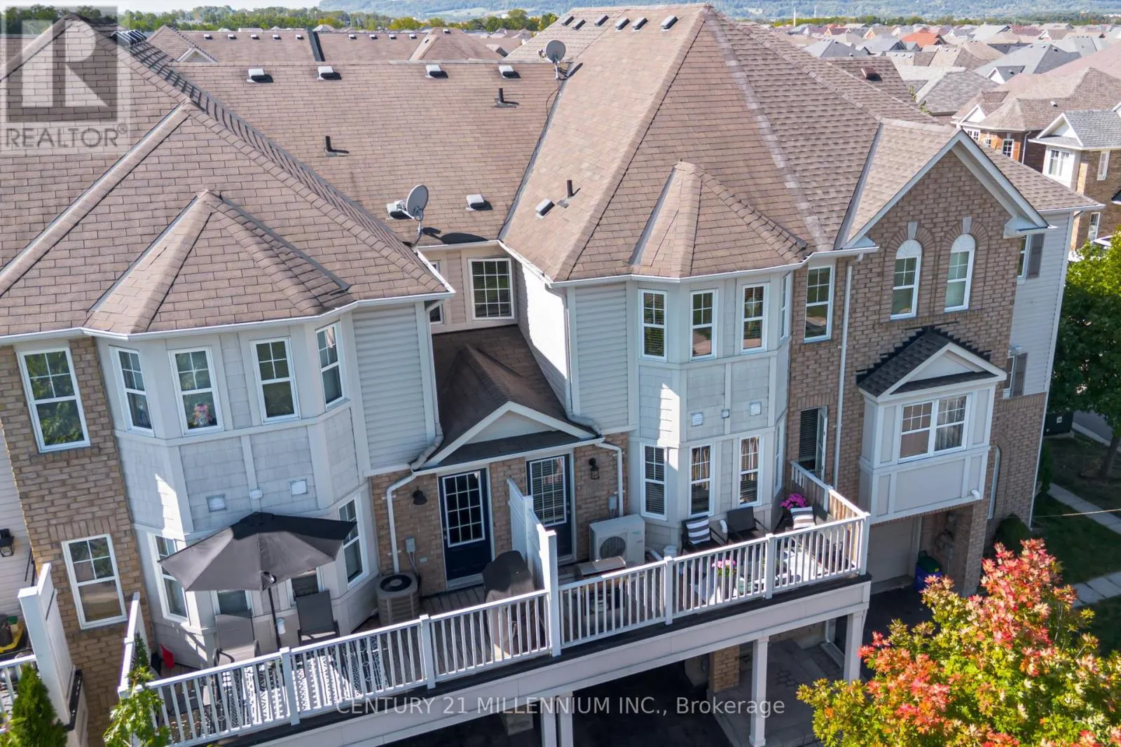 914 AMBROISE CRESCENT
