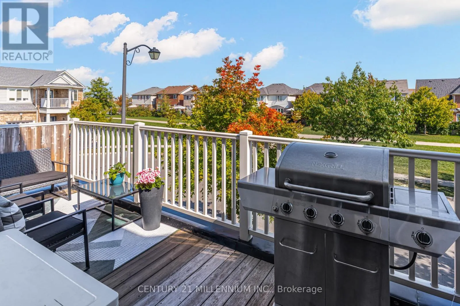 914 AMBROISE CRESCENT