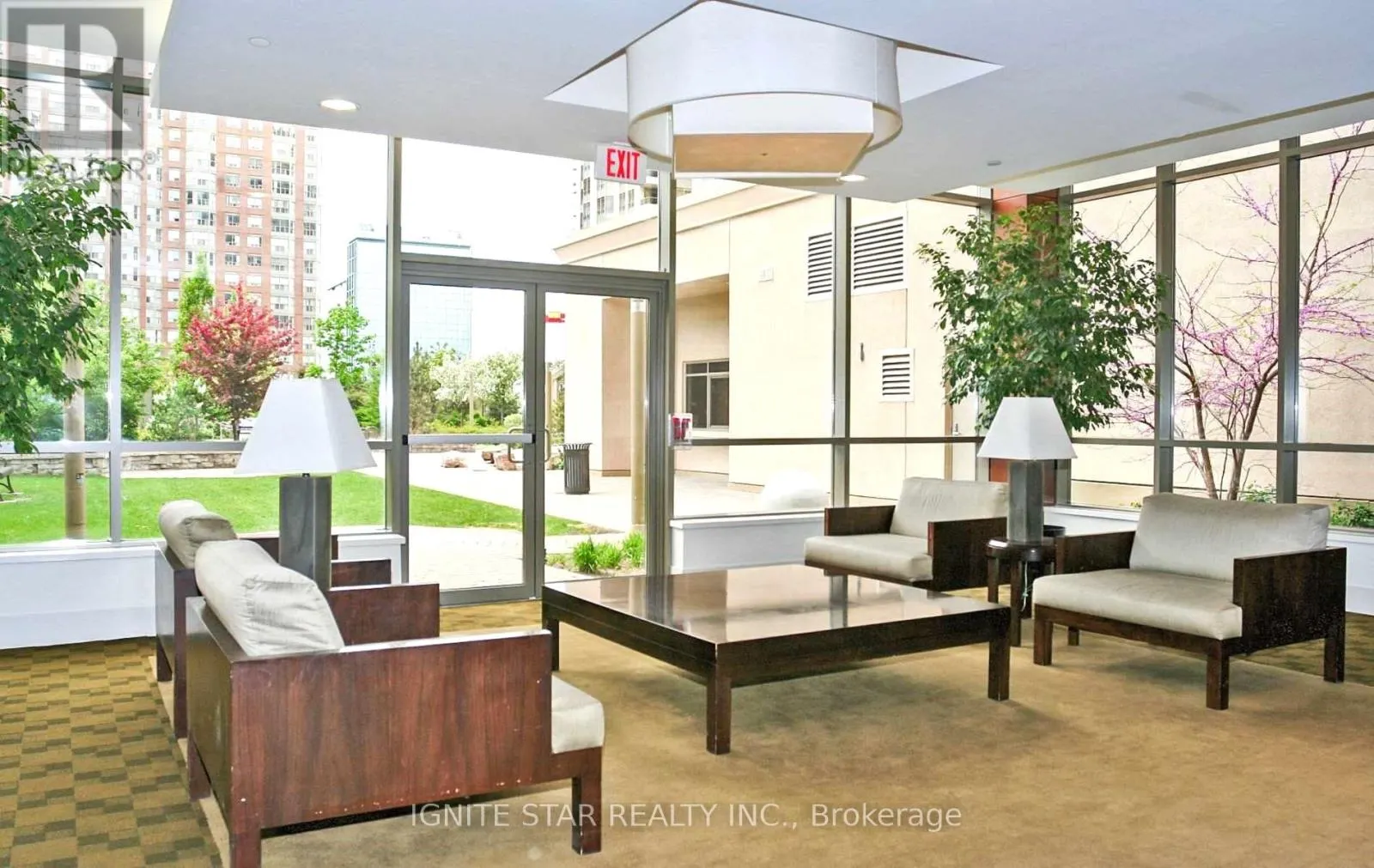 PH10 - 3880 DUKE OF YORK BOULEVARD