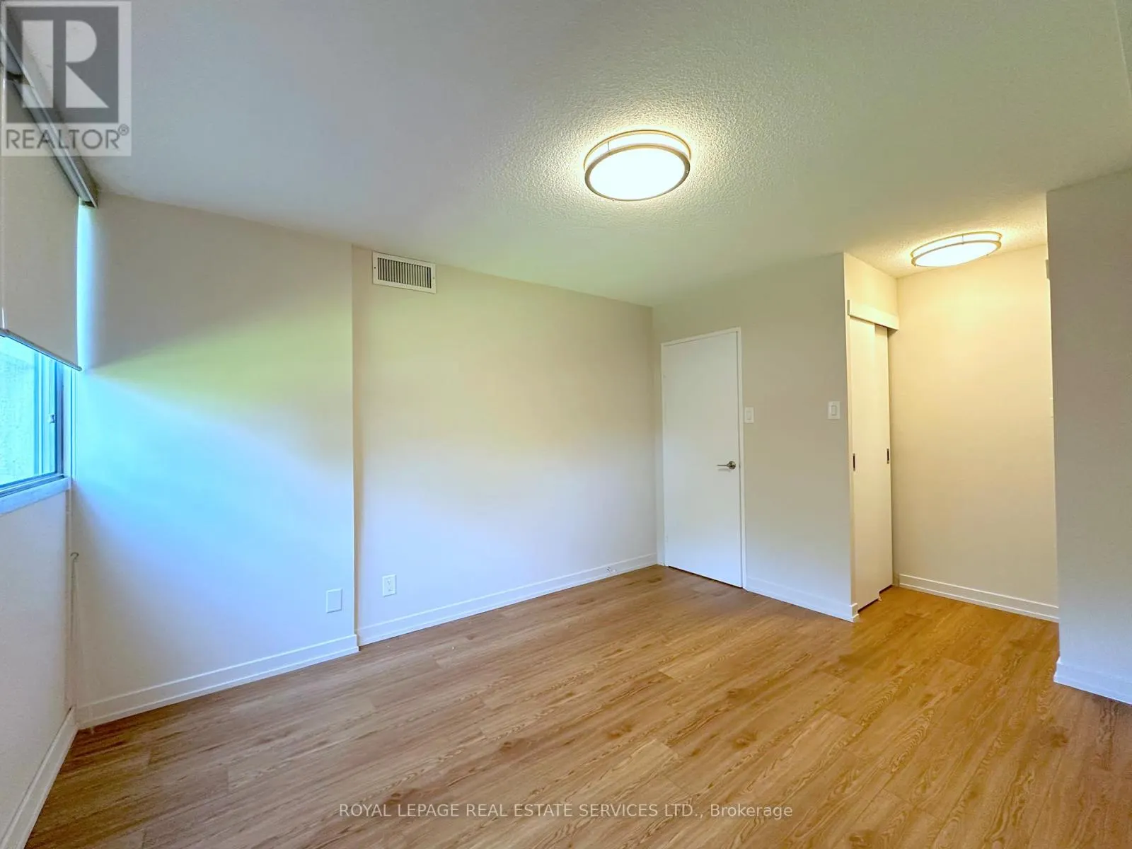 205 - 165 LA ROSE AVENUE
