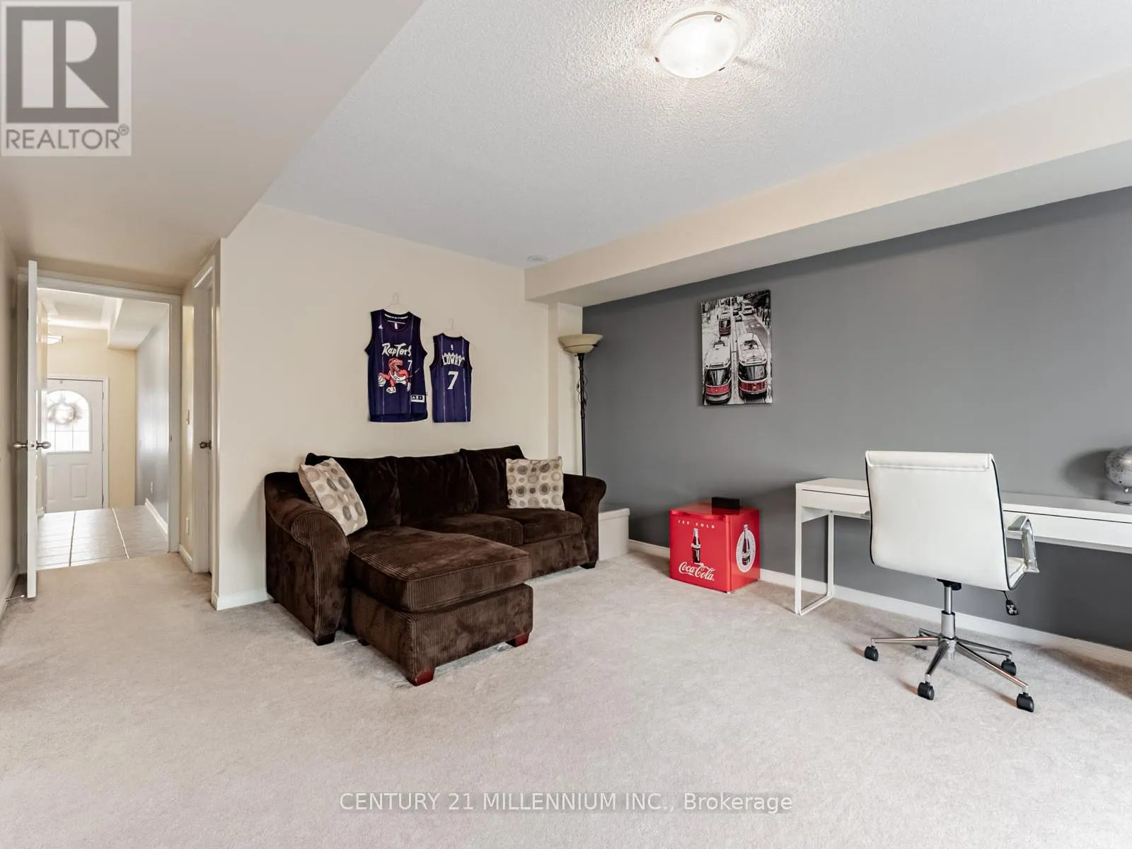 111 CEDAR LAKE CRESCENT