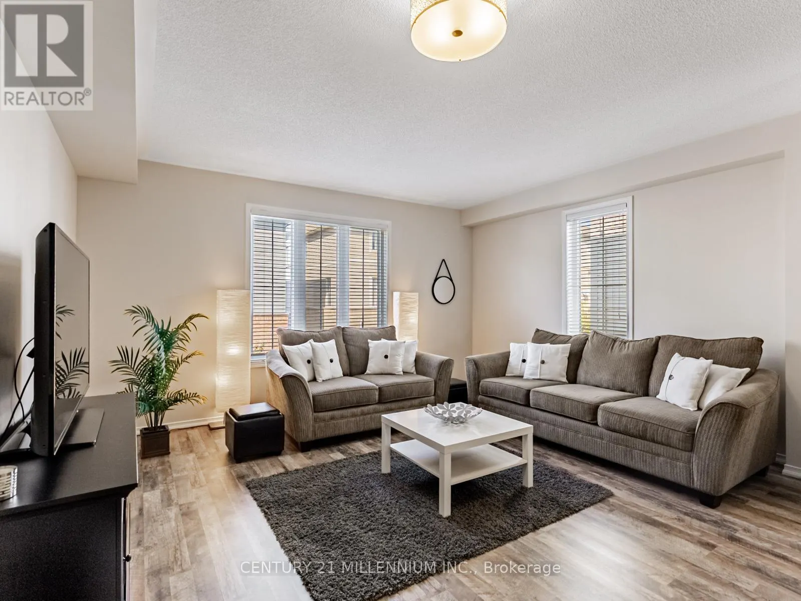 111 CEDAR LAKE CRESCENT