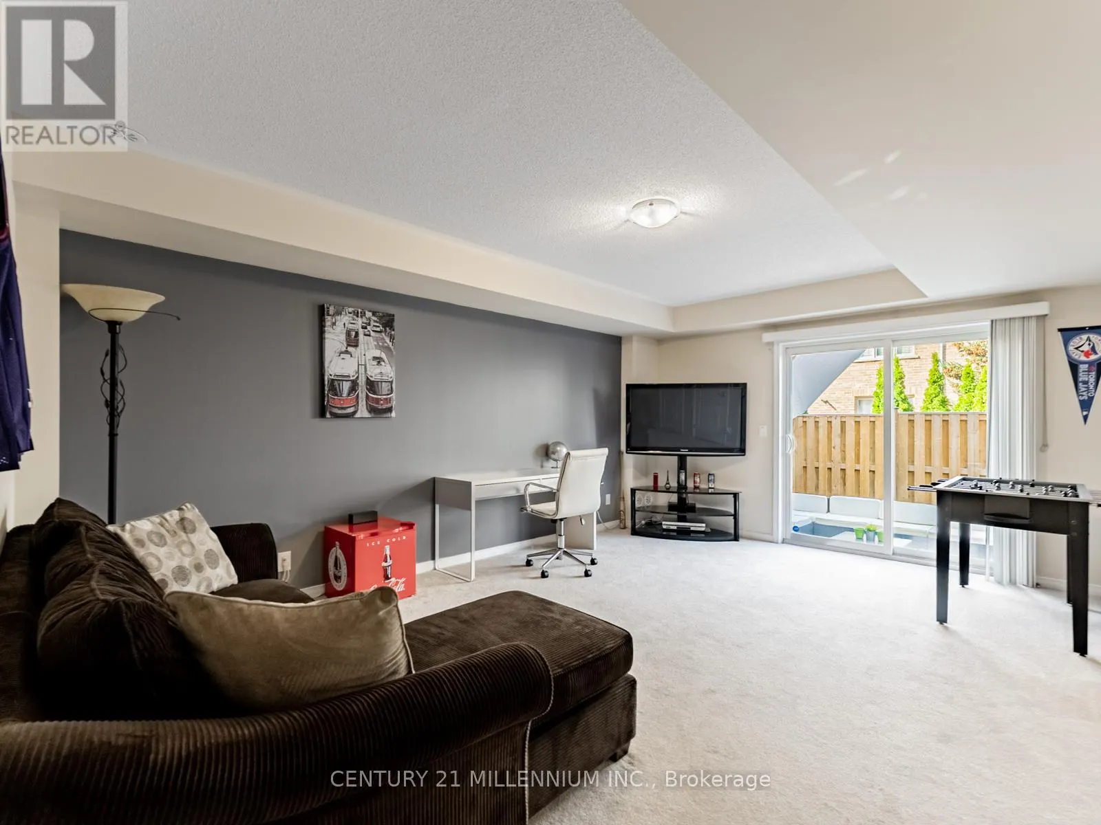 111 CEDAR LAKE CRESCENT