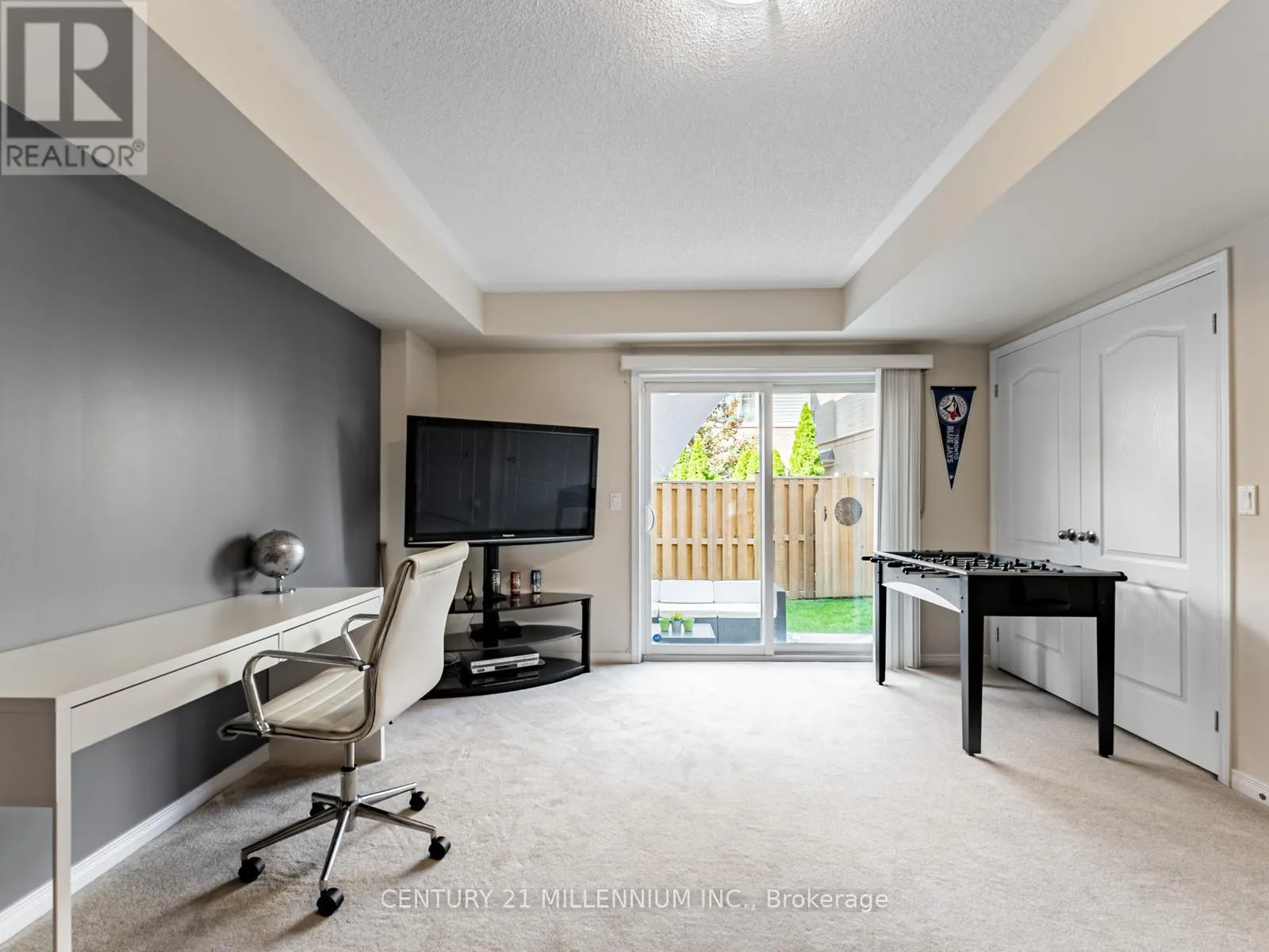 111 CEDAR LAKE CRESCENT