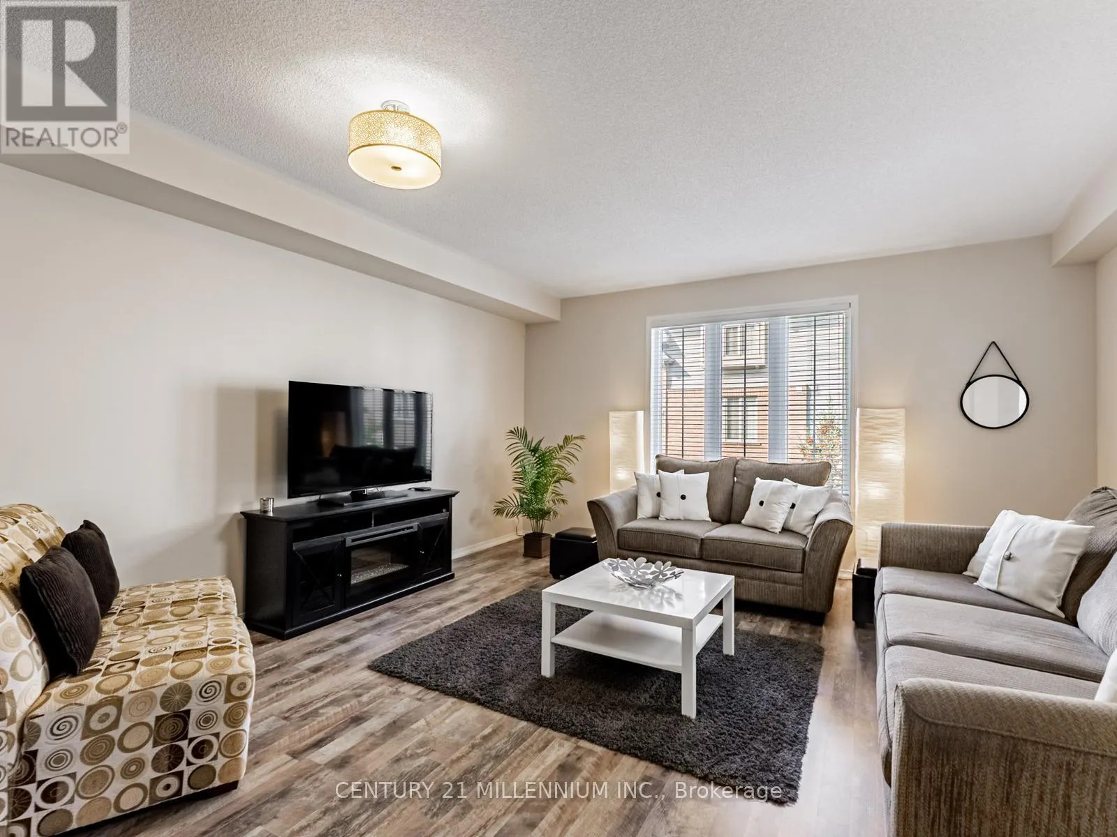 111 CEDAR LAKE CRESCENT