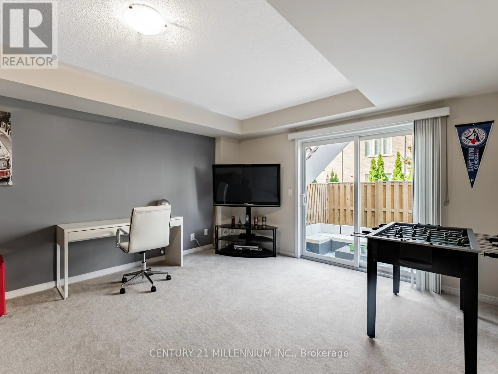 111 CEDAR LAKE CRESCENT