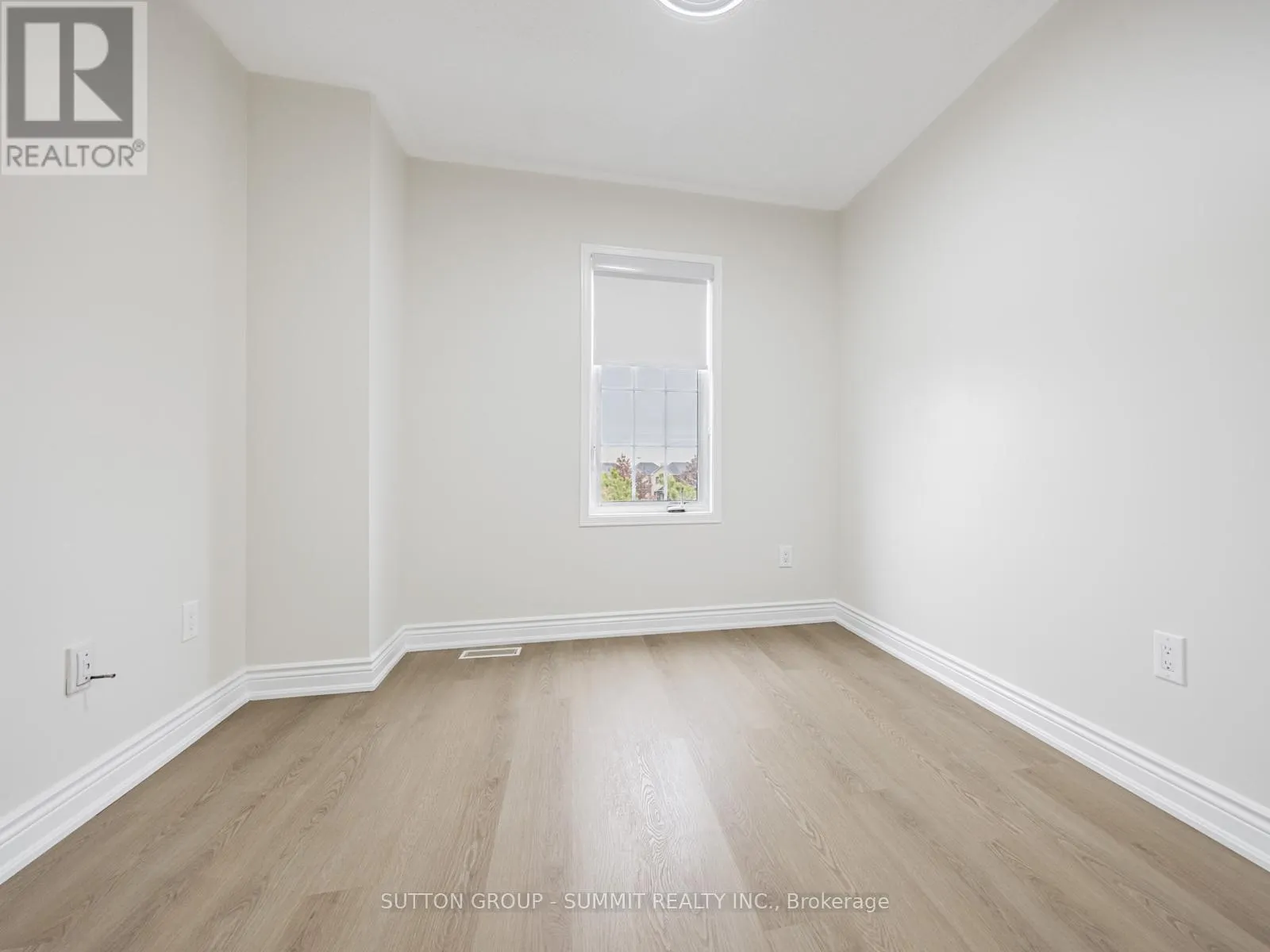 6 - 4950 ALBINA WAY