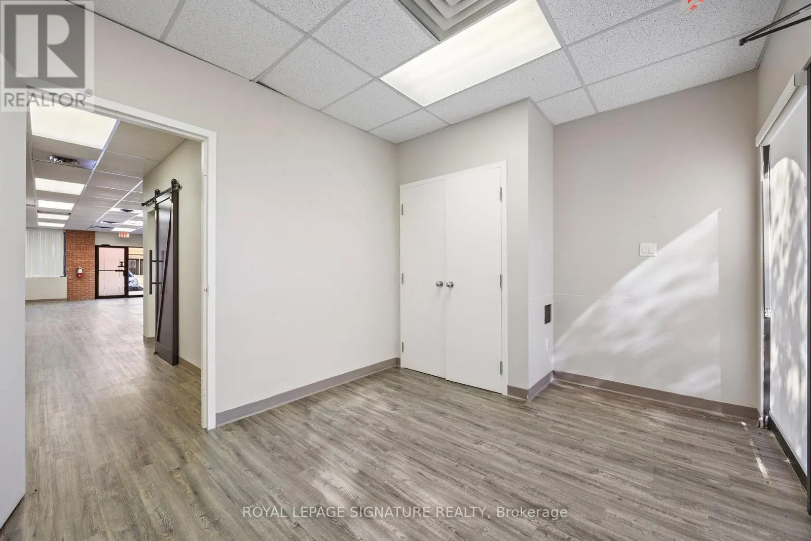 5&12 - 2285 DUNWIN DRIVE