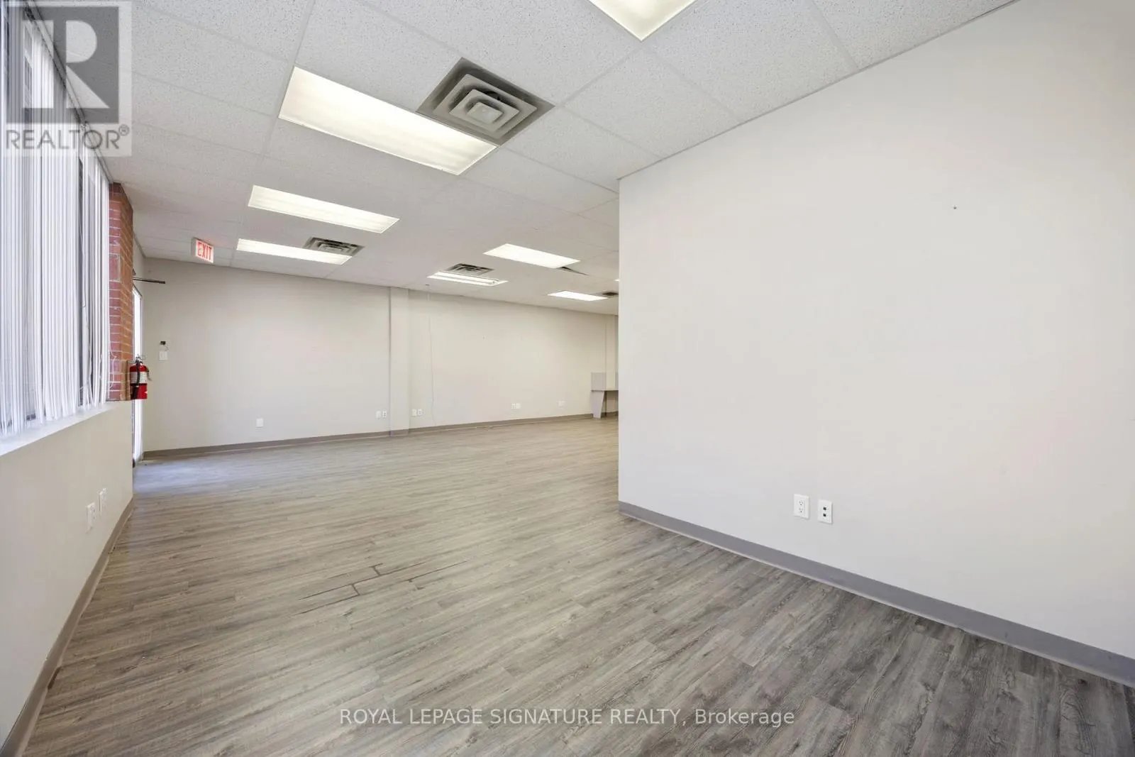 5&12 - 2285 DUNWIN DRIVE