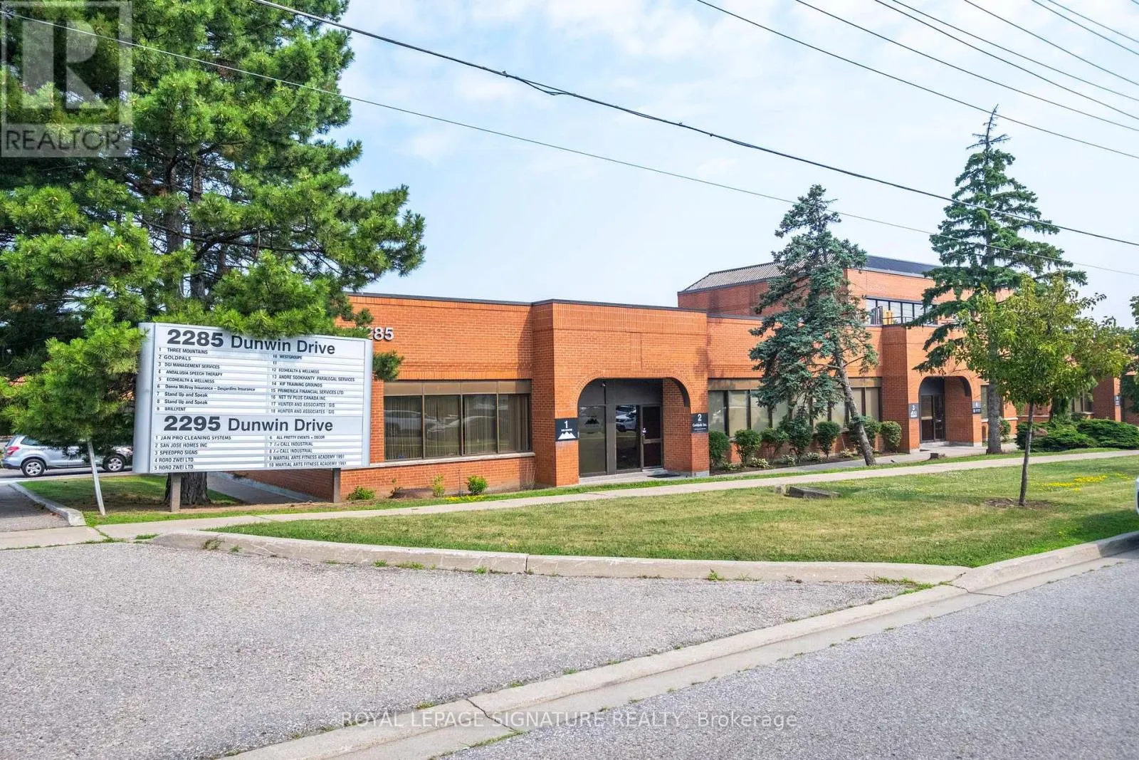 5&12 - 2285 DUNWIN DRIVE