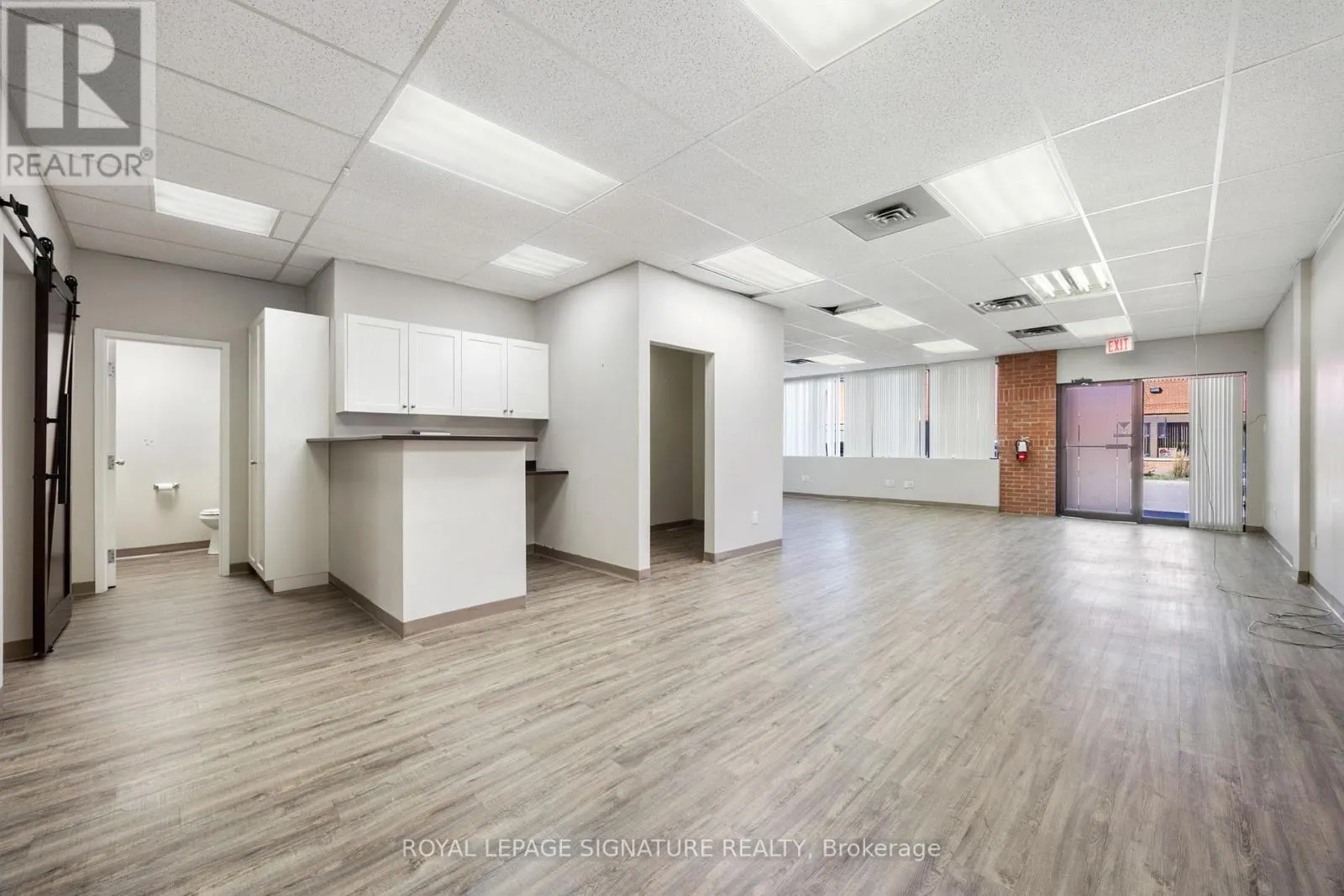 5&12 - 2285 DUNWIN DRIVE