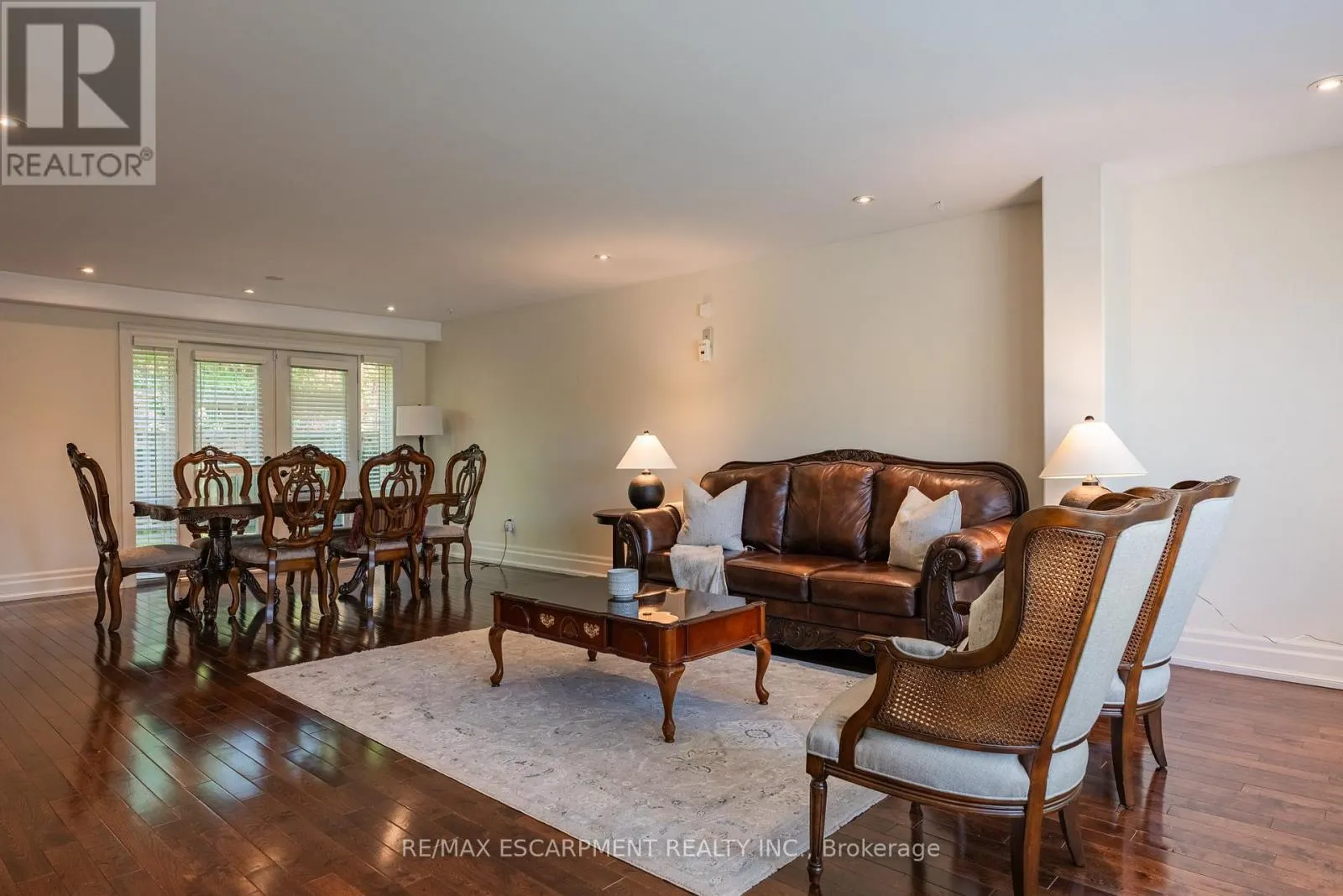 1034 LAKESHORE ROAD W