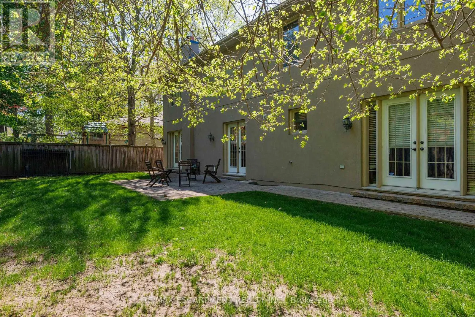 1034 LAKESHORE ROAD W