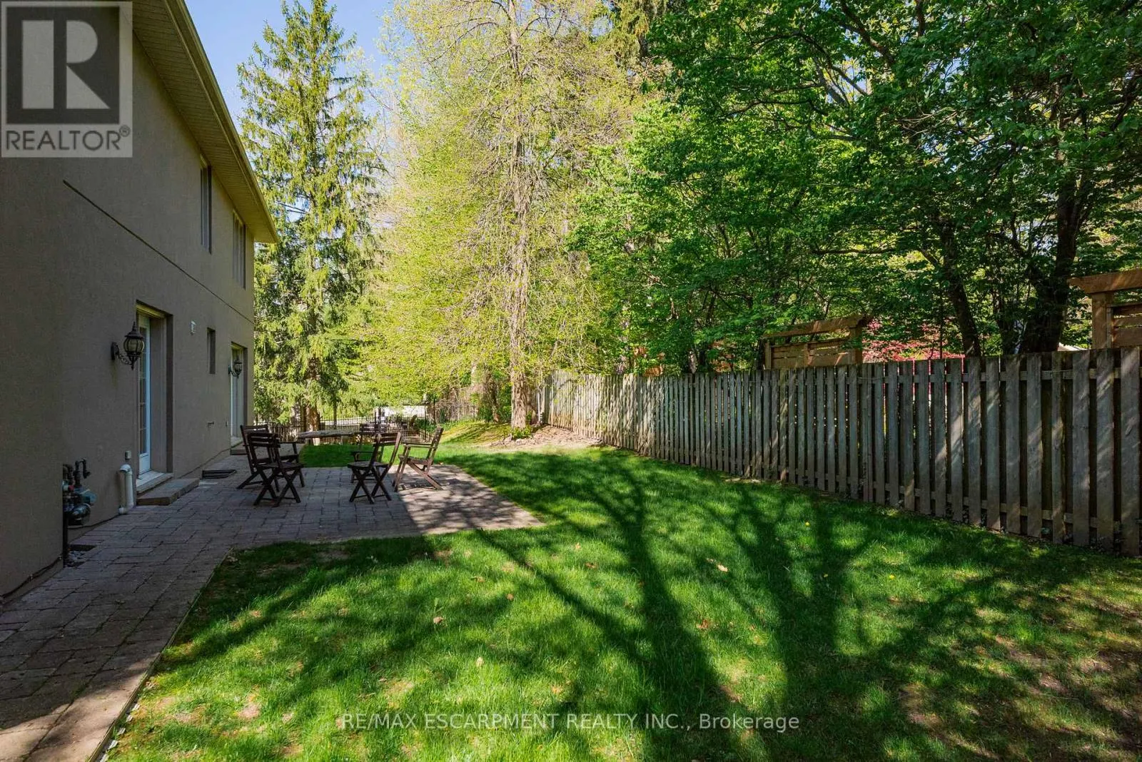 1034 LAKESHORE ROAD W