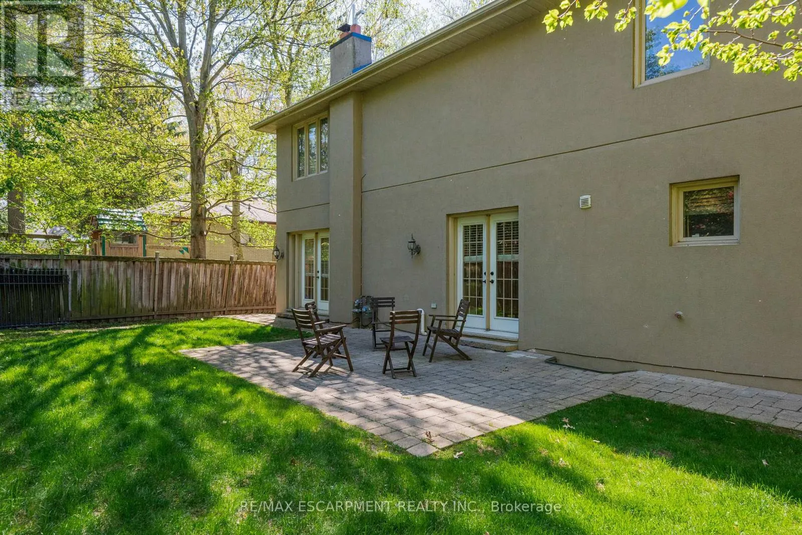1034 LAKESHORE ROAD W