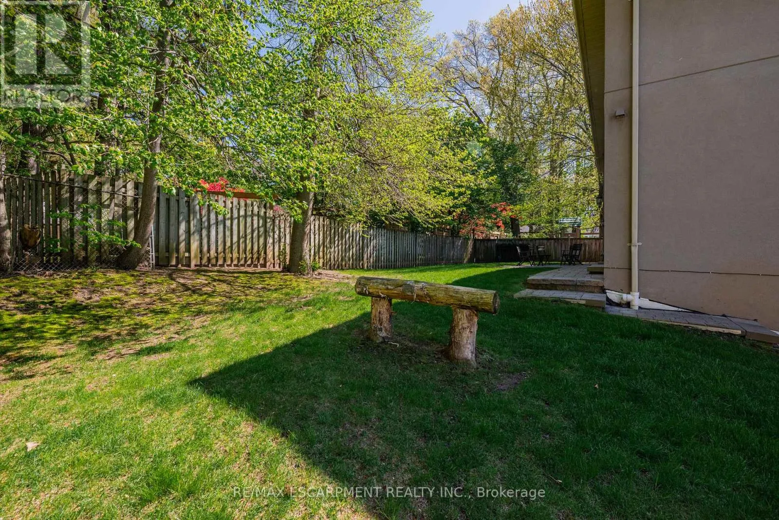 1034 LAKESHORE ROAD W