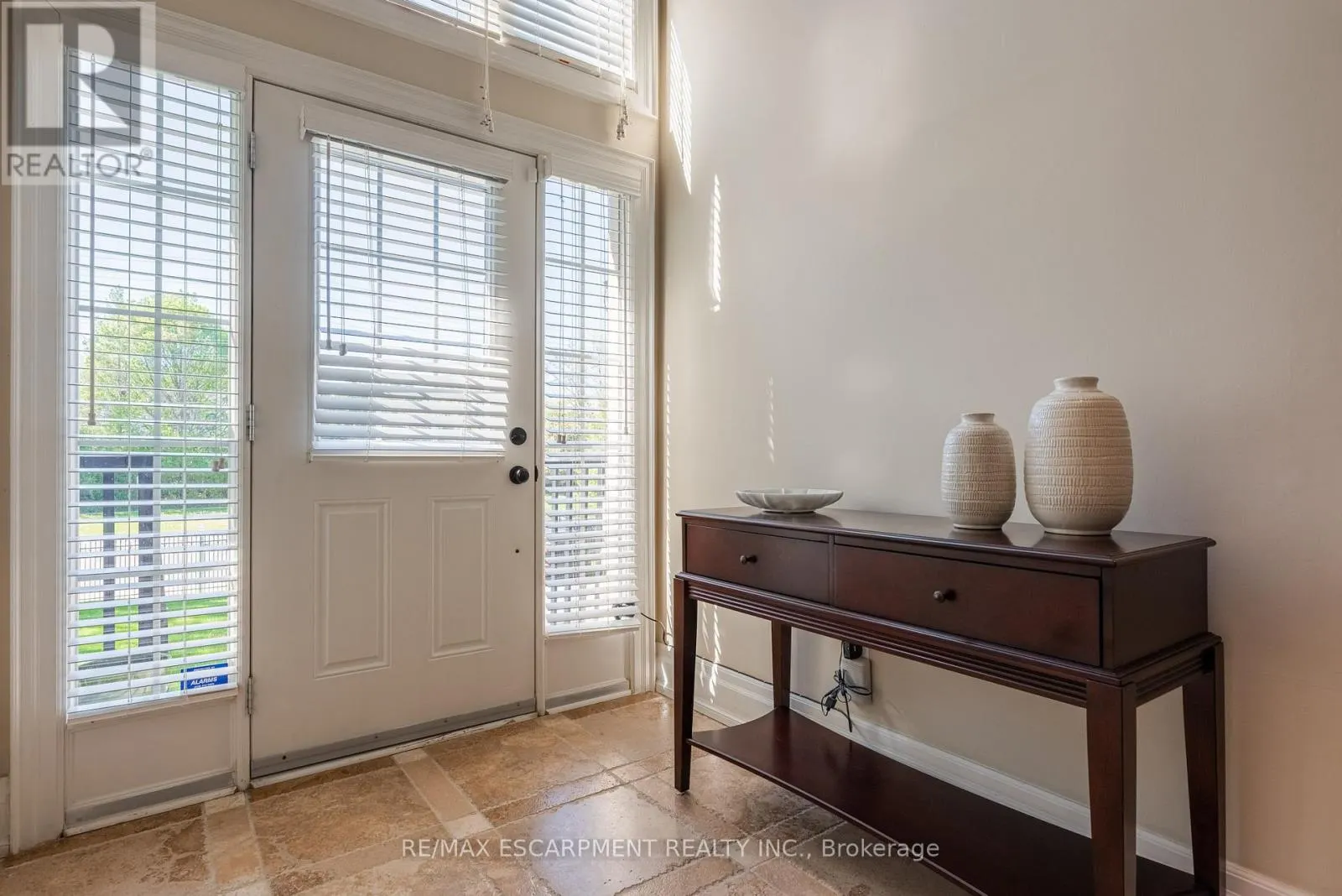 1034 LAKESHORE ROAD W