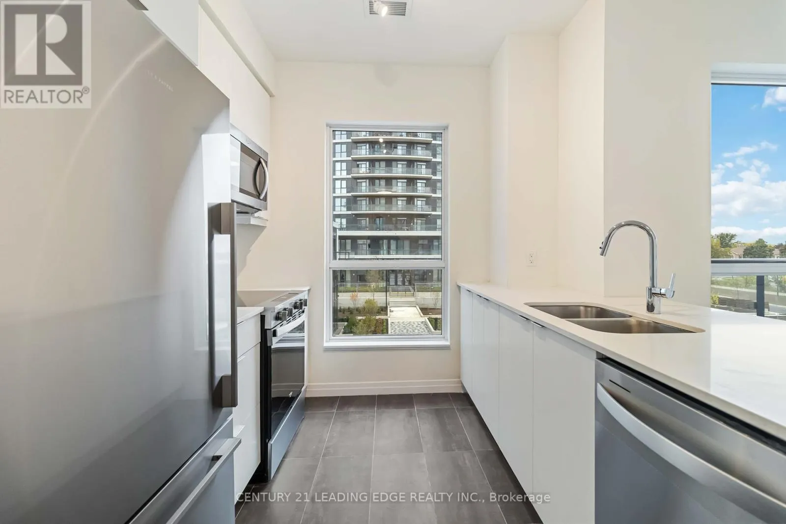 15 WATERGARDEN DRIVE