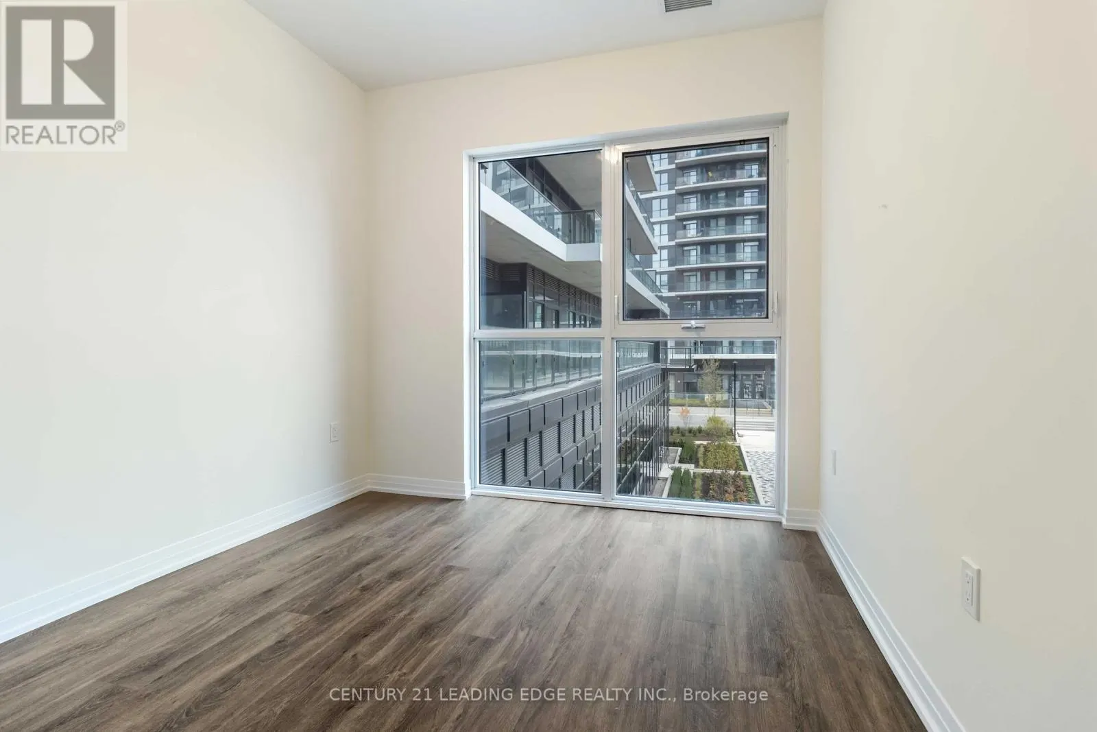 15 WATERGARDEN DRIVE