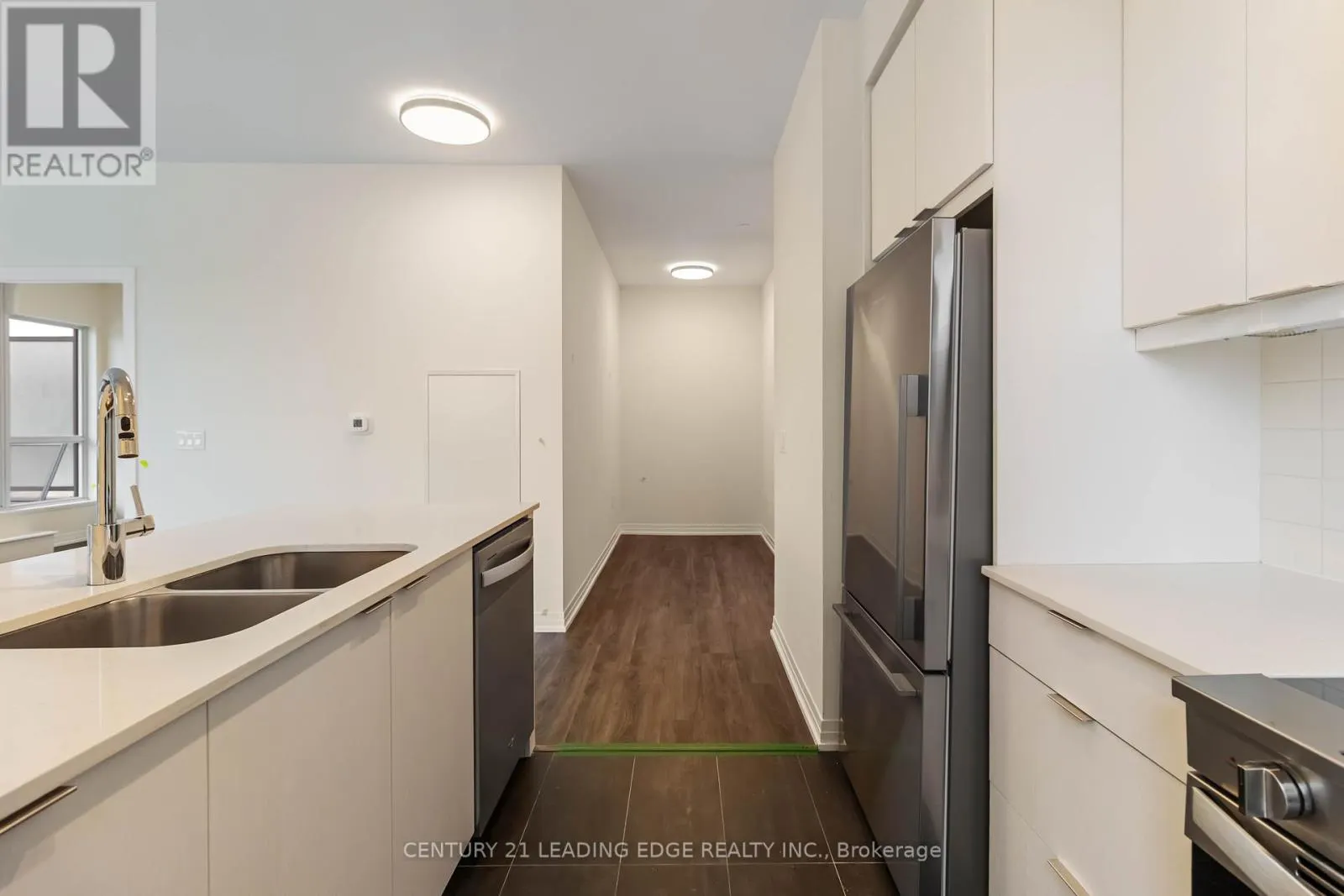 15 WATERGARDEN DRIVE