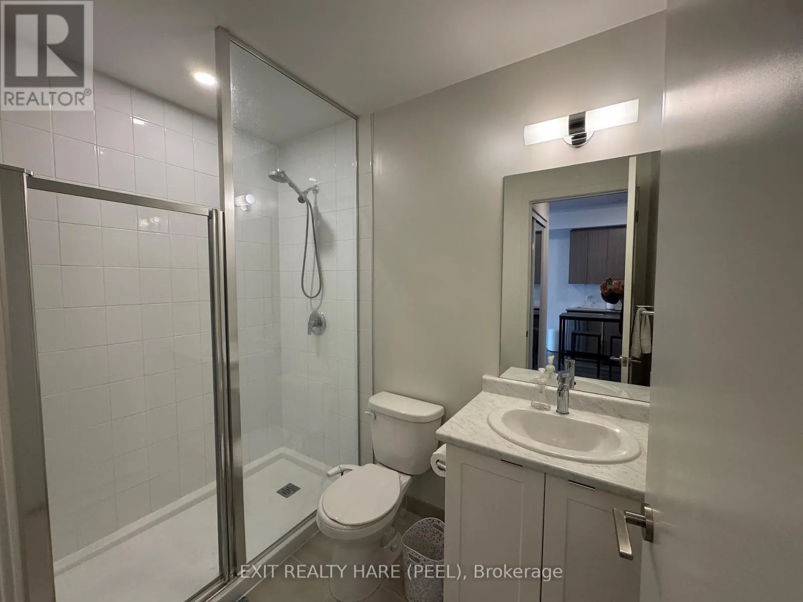 115 - 62 SKY HARBOUR DRIVE