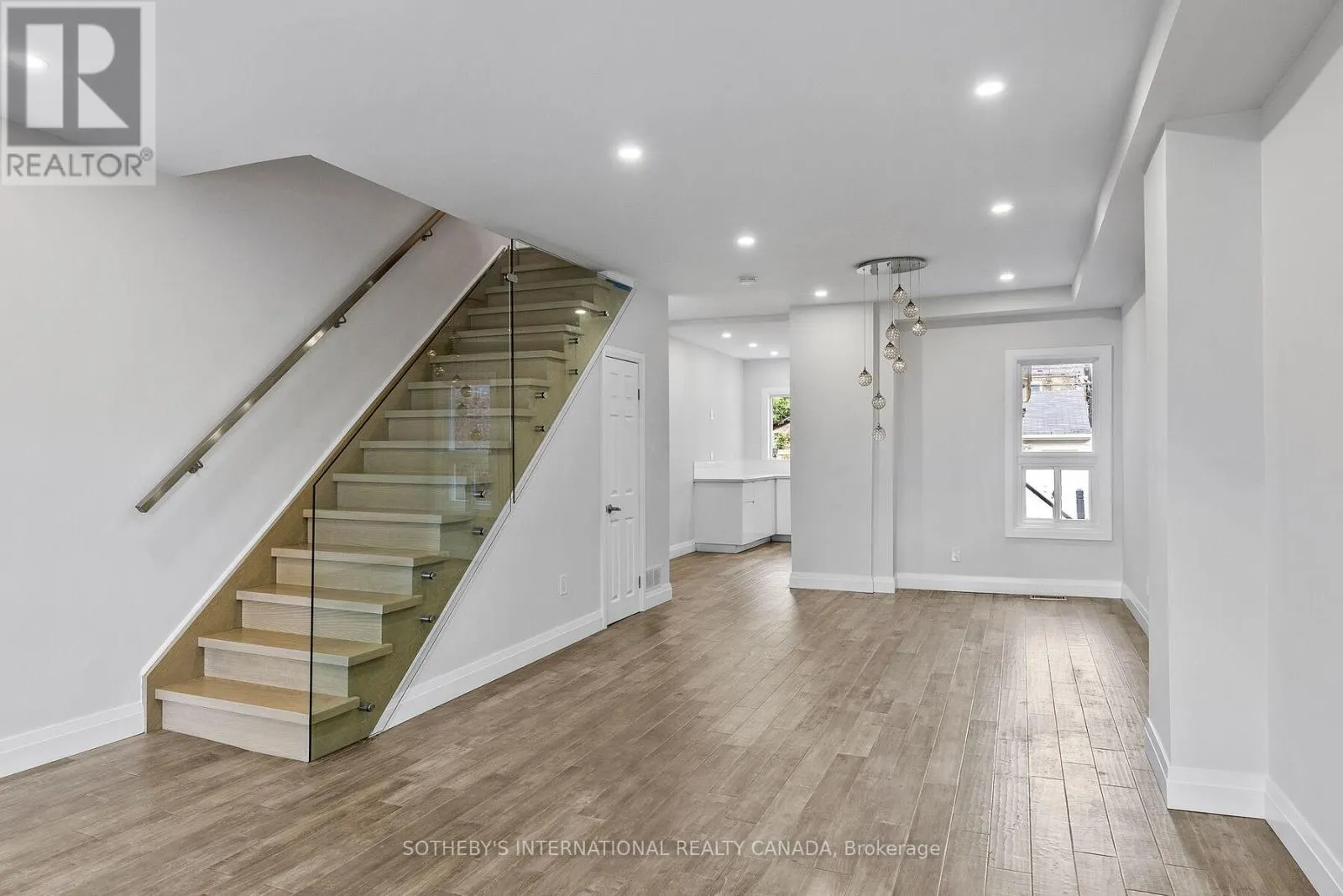 375 WESTMORELAND AVENUE