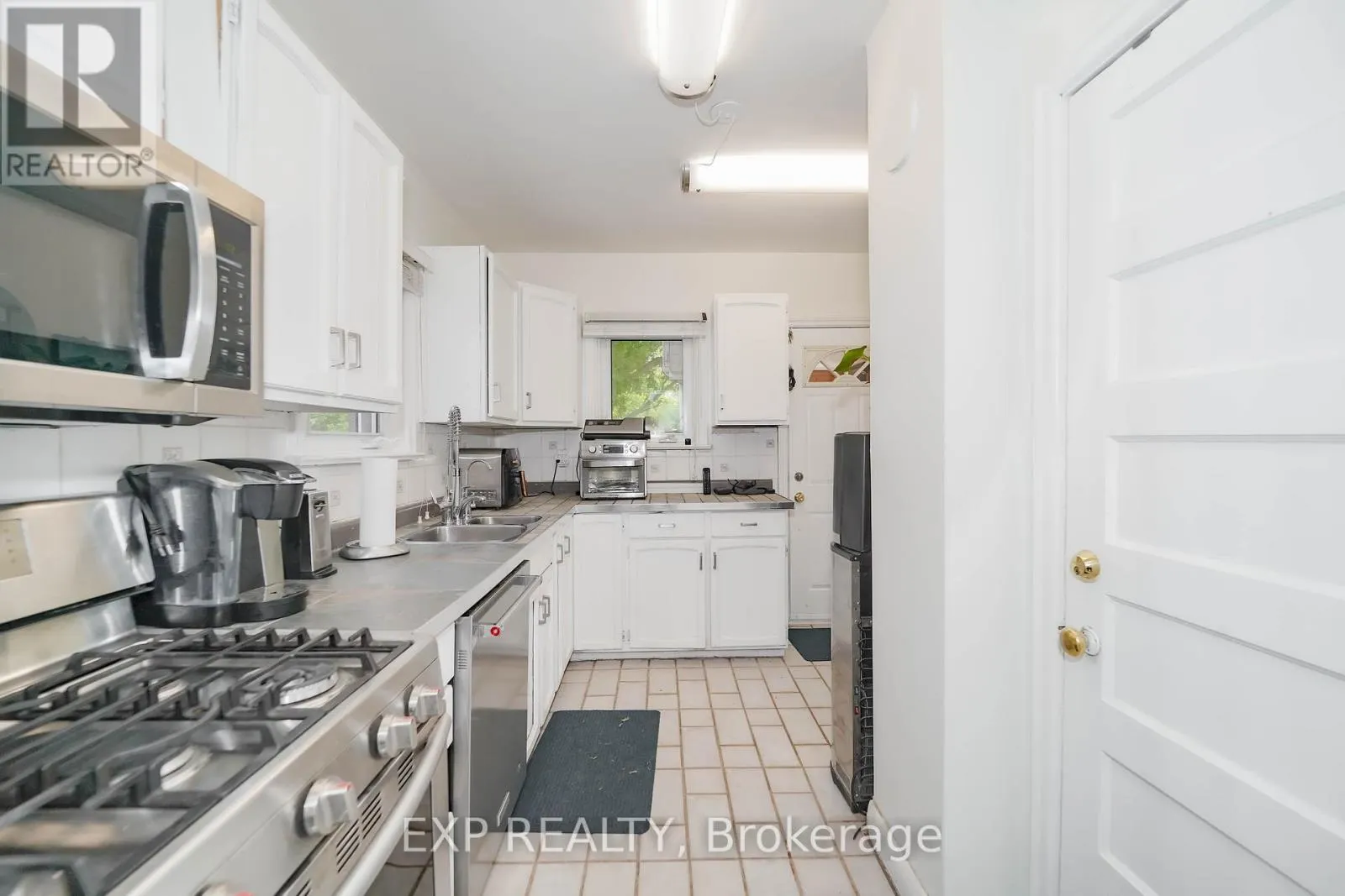 1331 ST. JAMES AVENUE