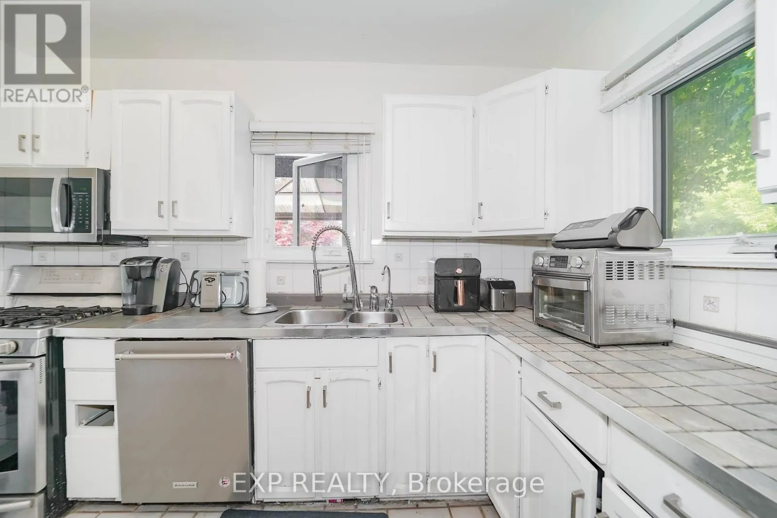 1331 ST. JAMES AVENUE