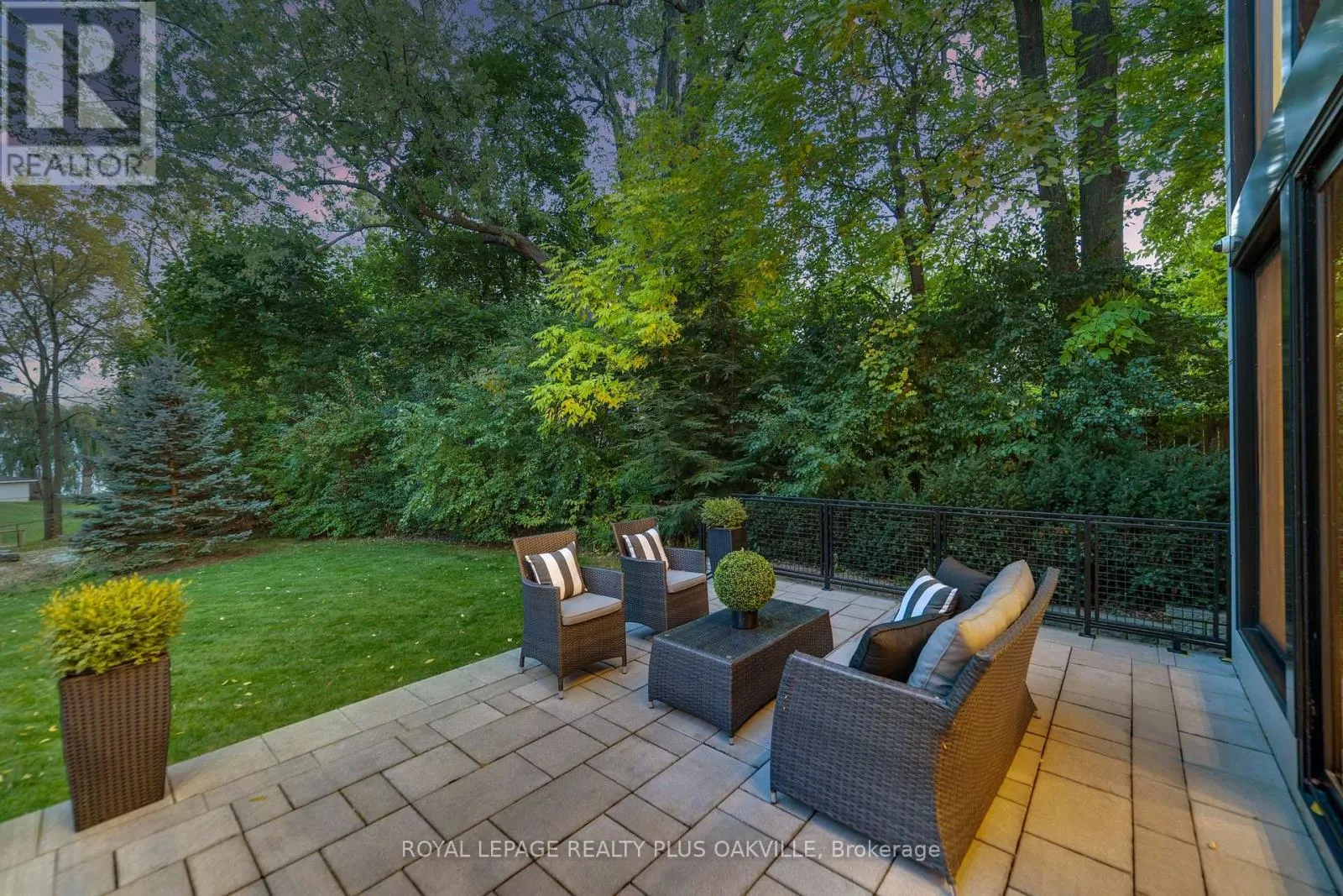 1207 STIRLING DRIVE