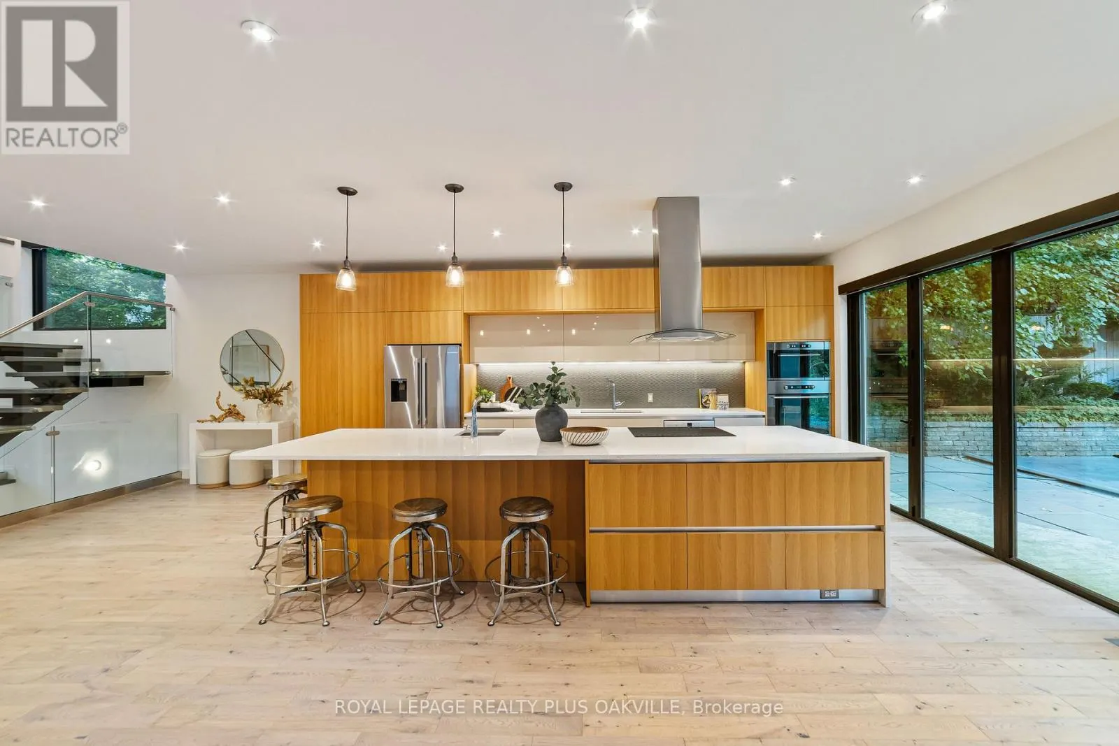 1207 STIRLING DRIVE
