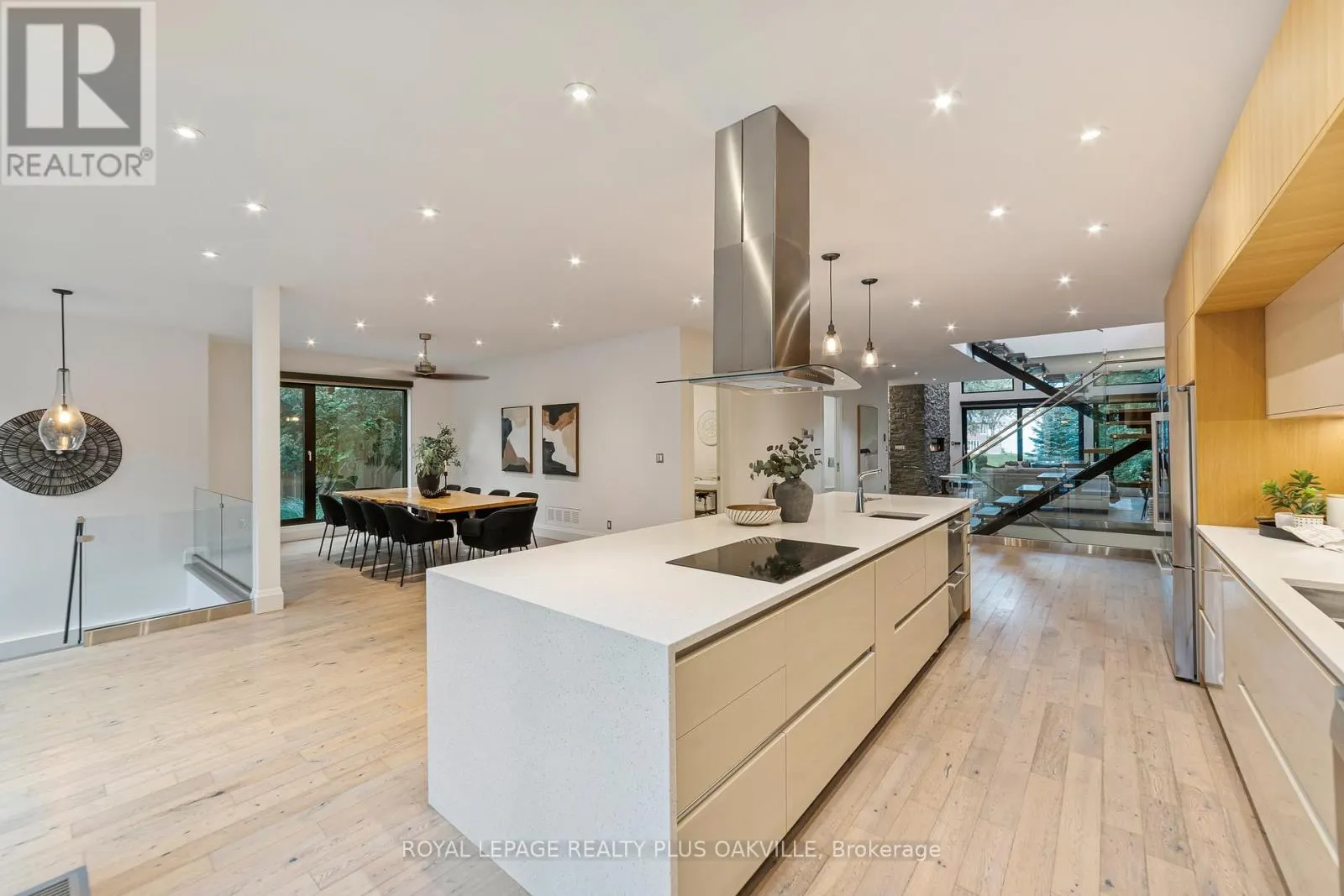 1207 STIRLING DRIVE
