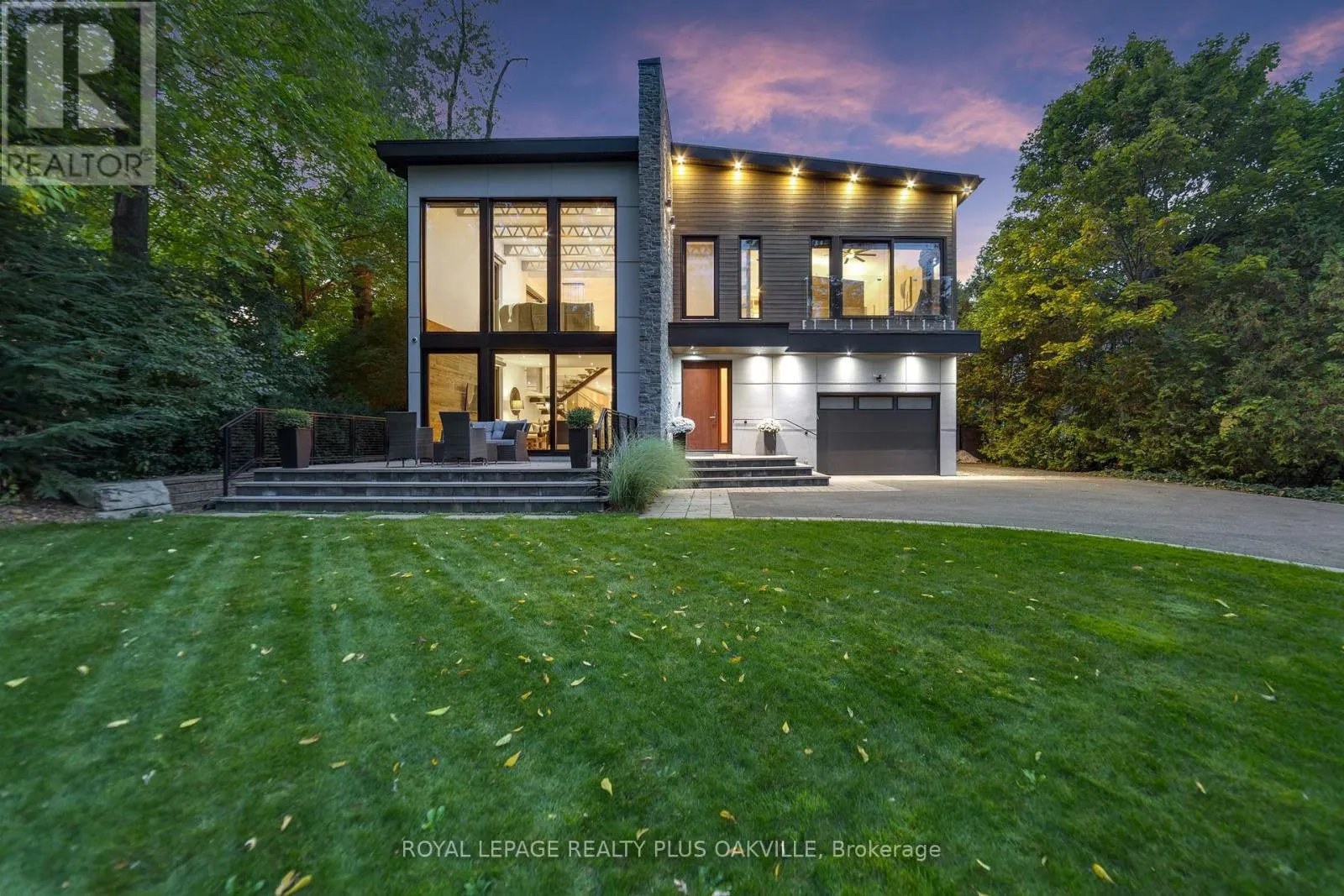 1207 STIRLING DRIVE