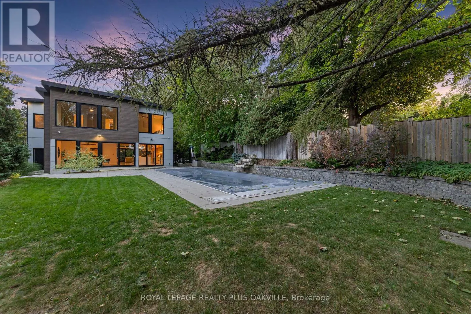 1207 STIRLING DRIVE