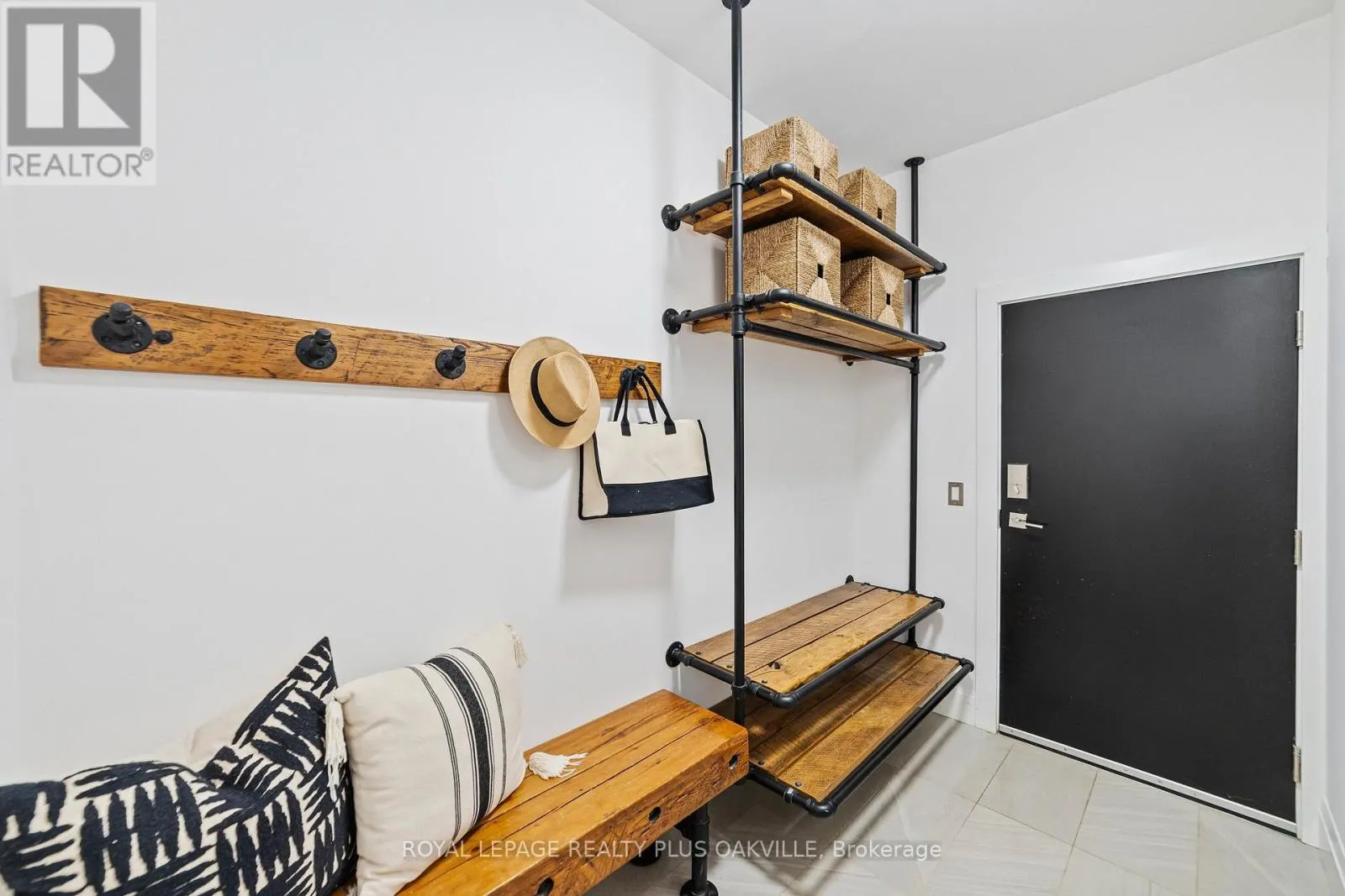 1207 STIRLING DRIVE
