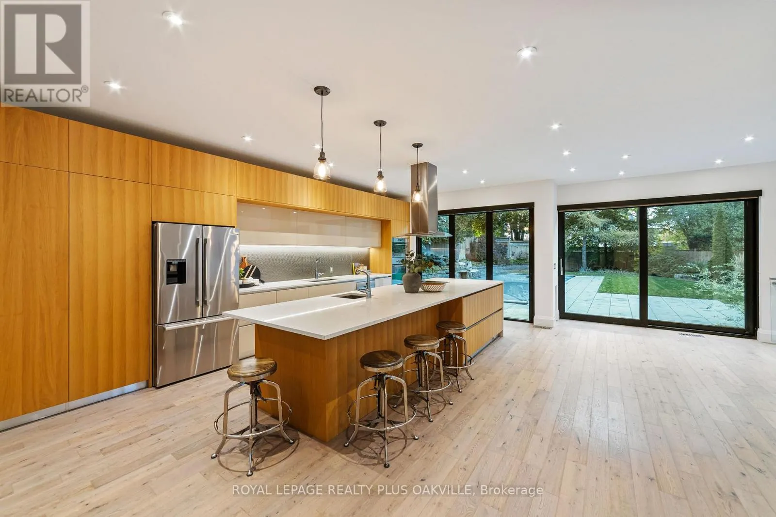 1207 STIRLING DRIVE