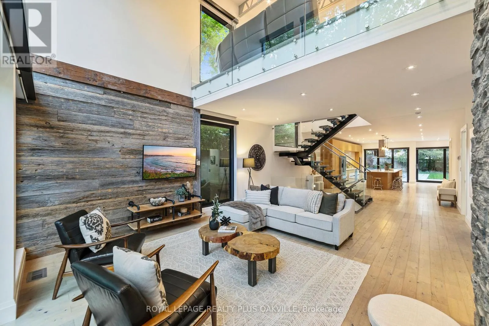 1207 STIRLING DRIVE