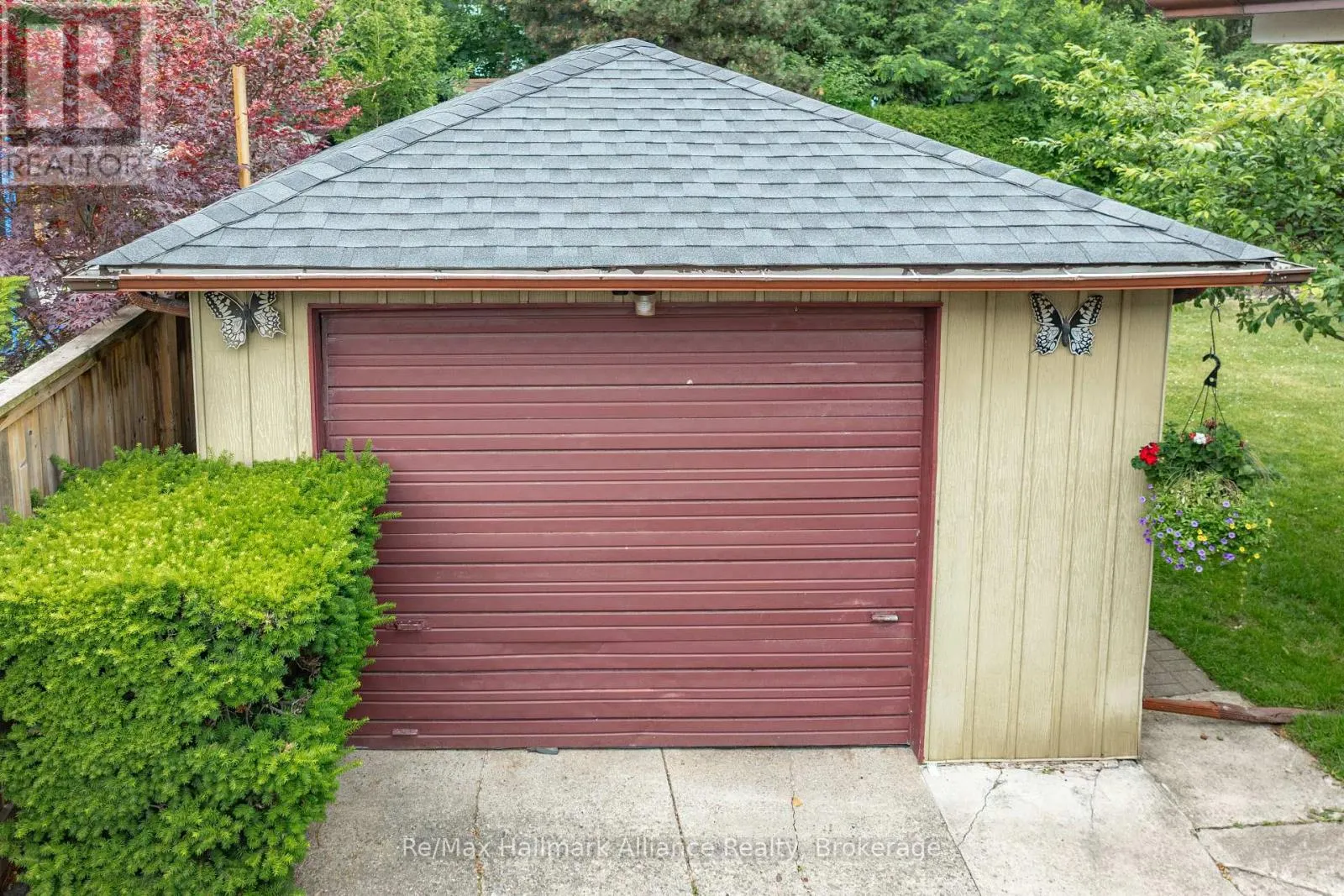 543 PINEGROVE ROAD