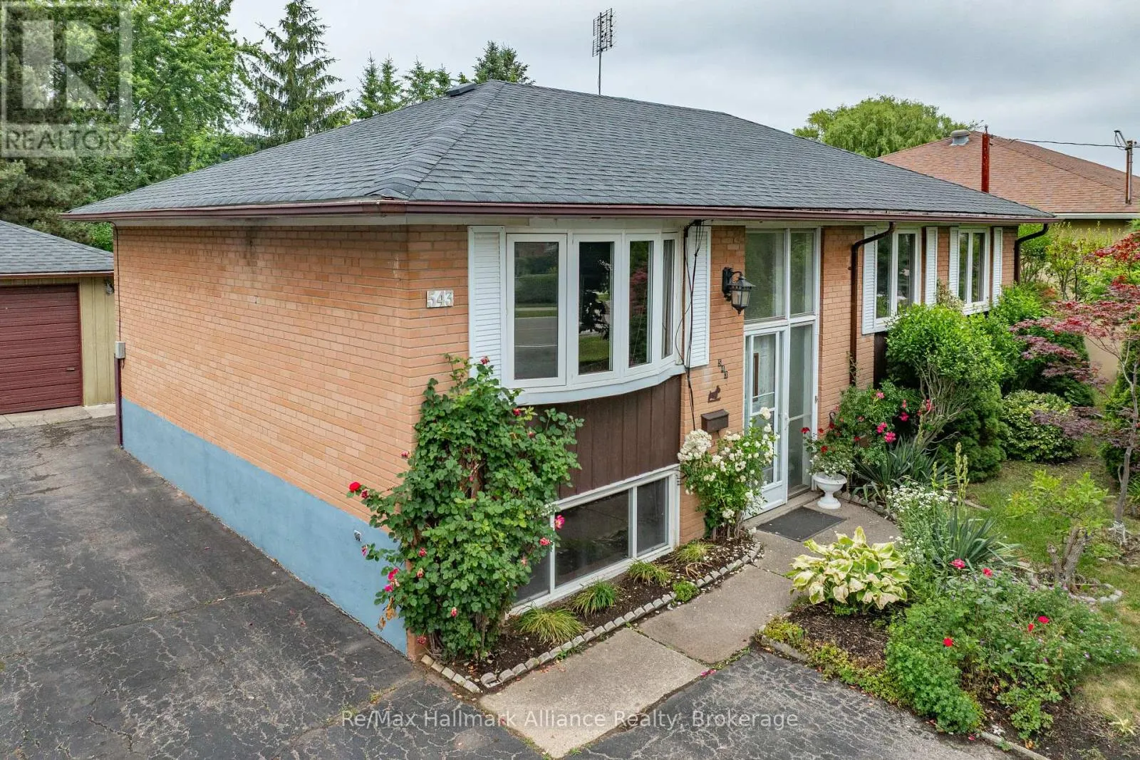 543 PINEGROVE ROAD