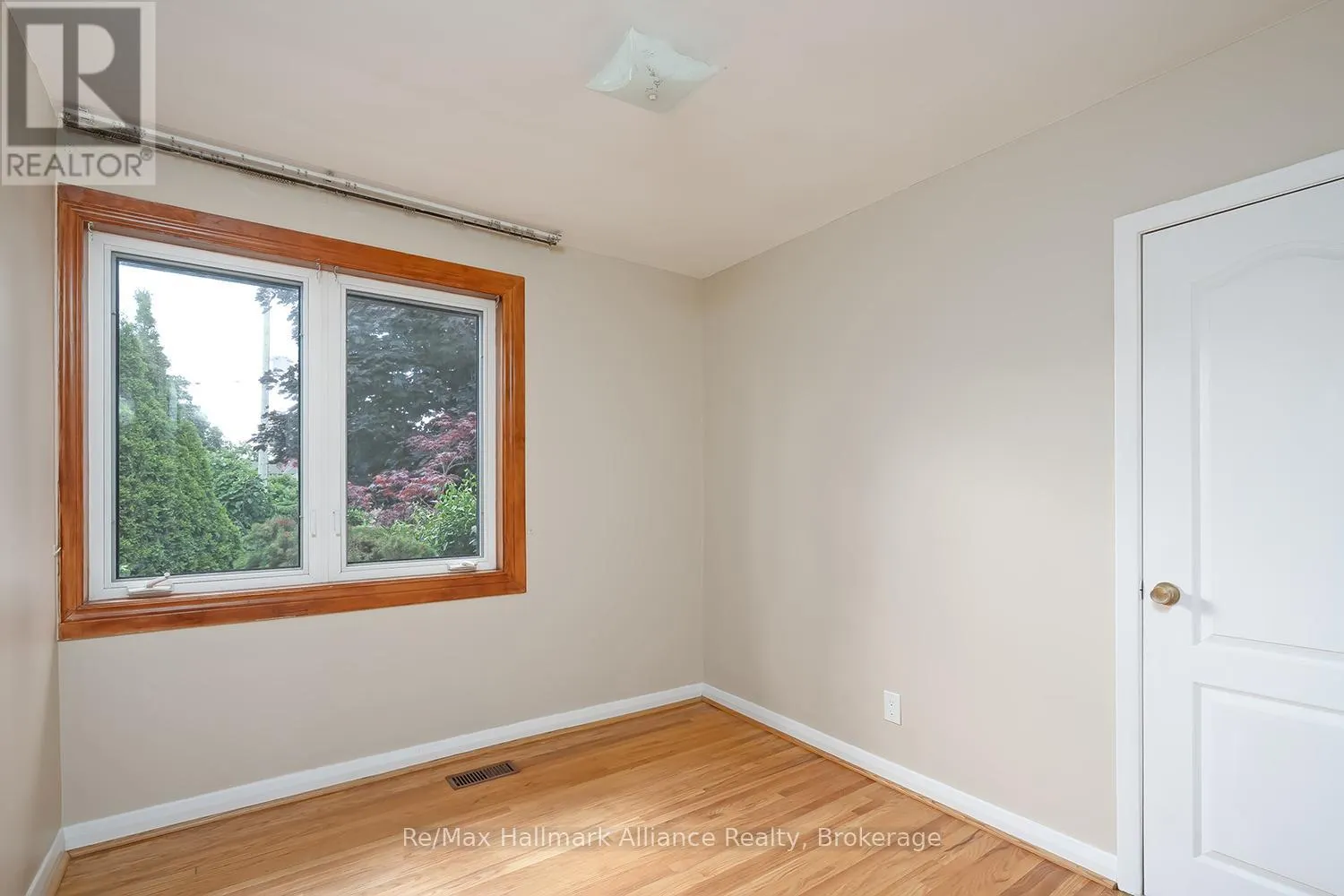 543 PINEGROVE ROAD