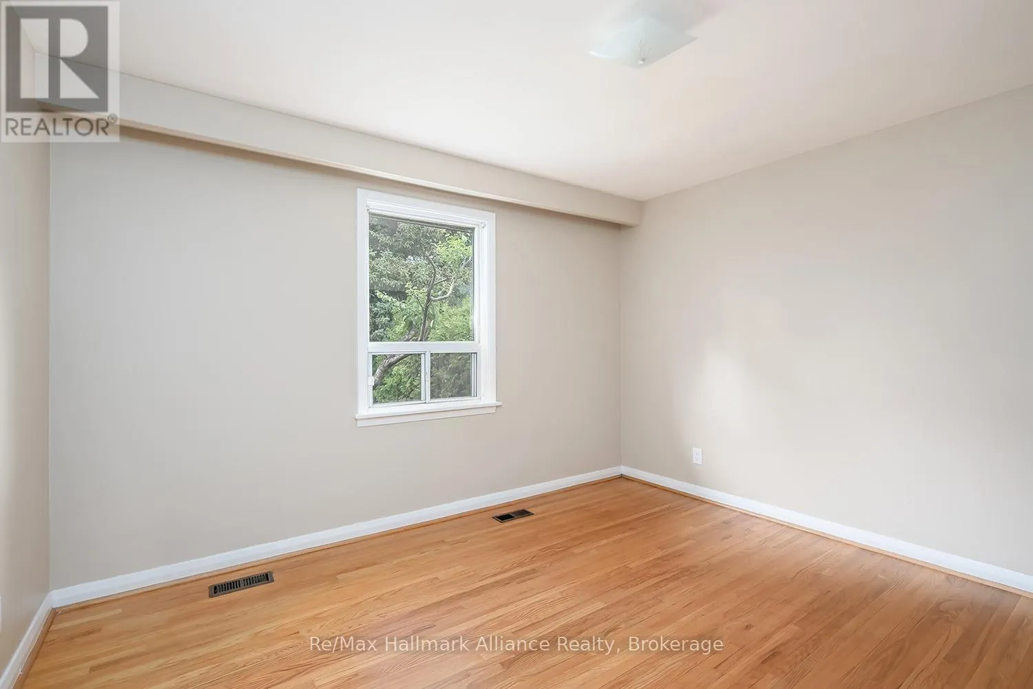 543 PINEGROVE ROAD