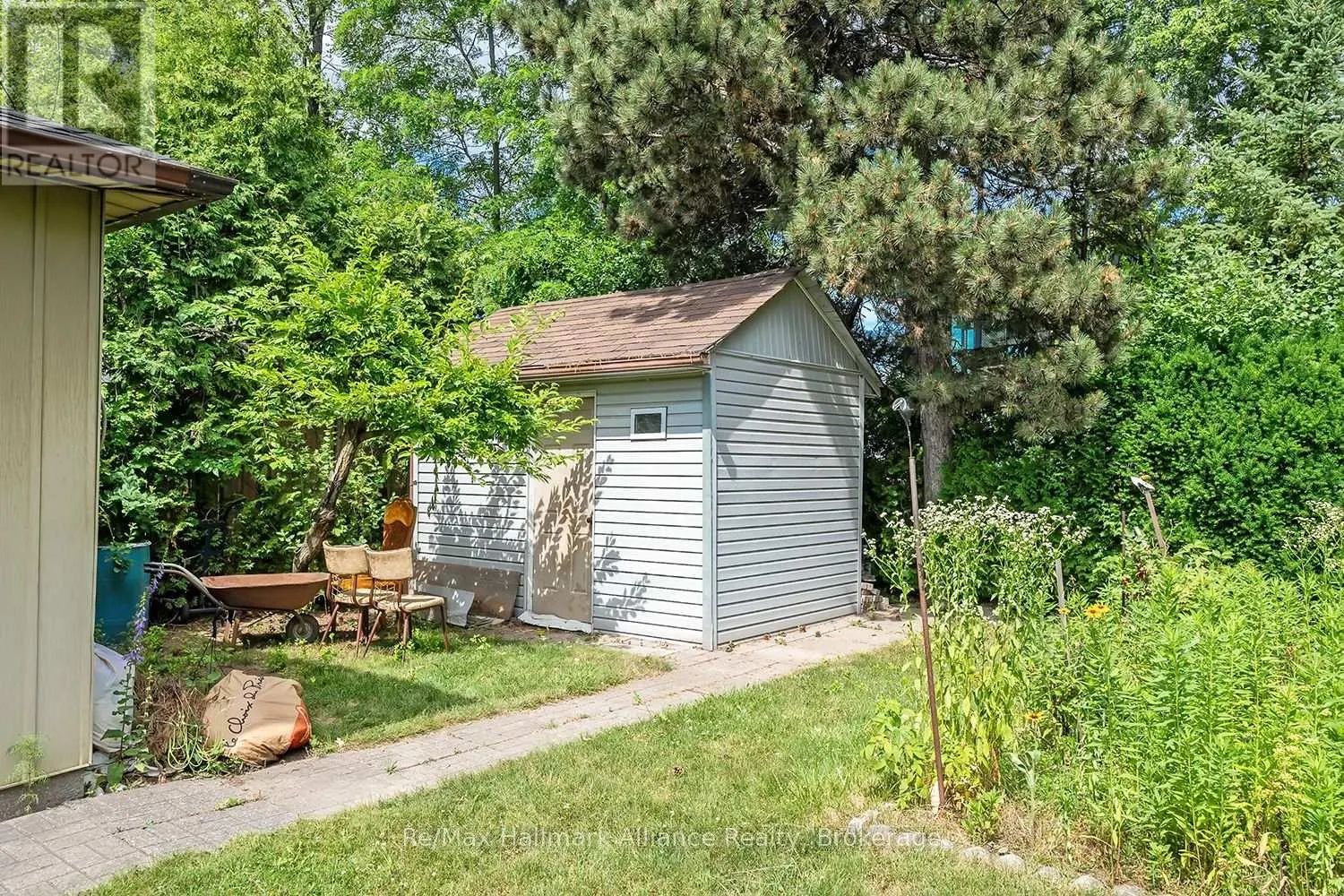543 PINEGROVE ROAD