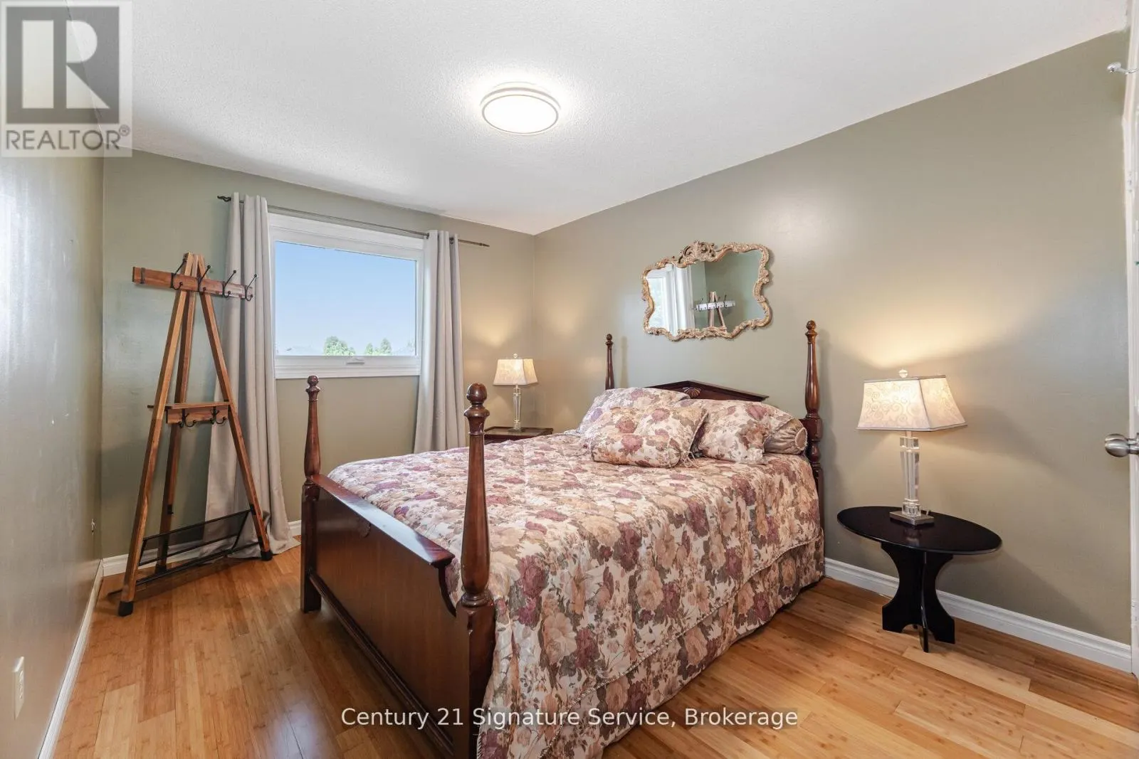 5955 LADYBURN CRESCENT