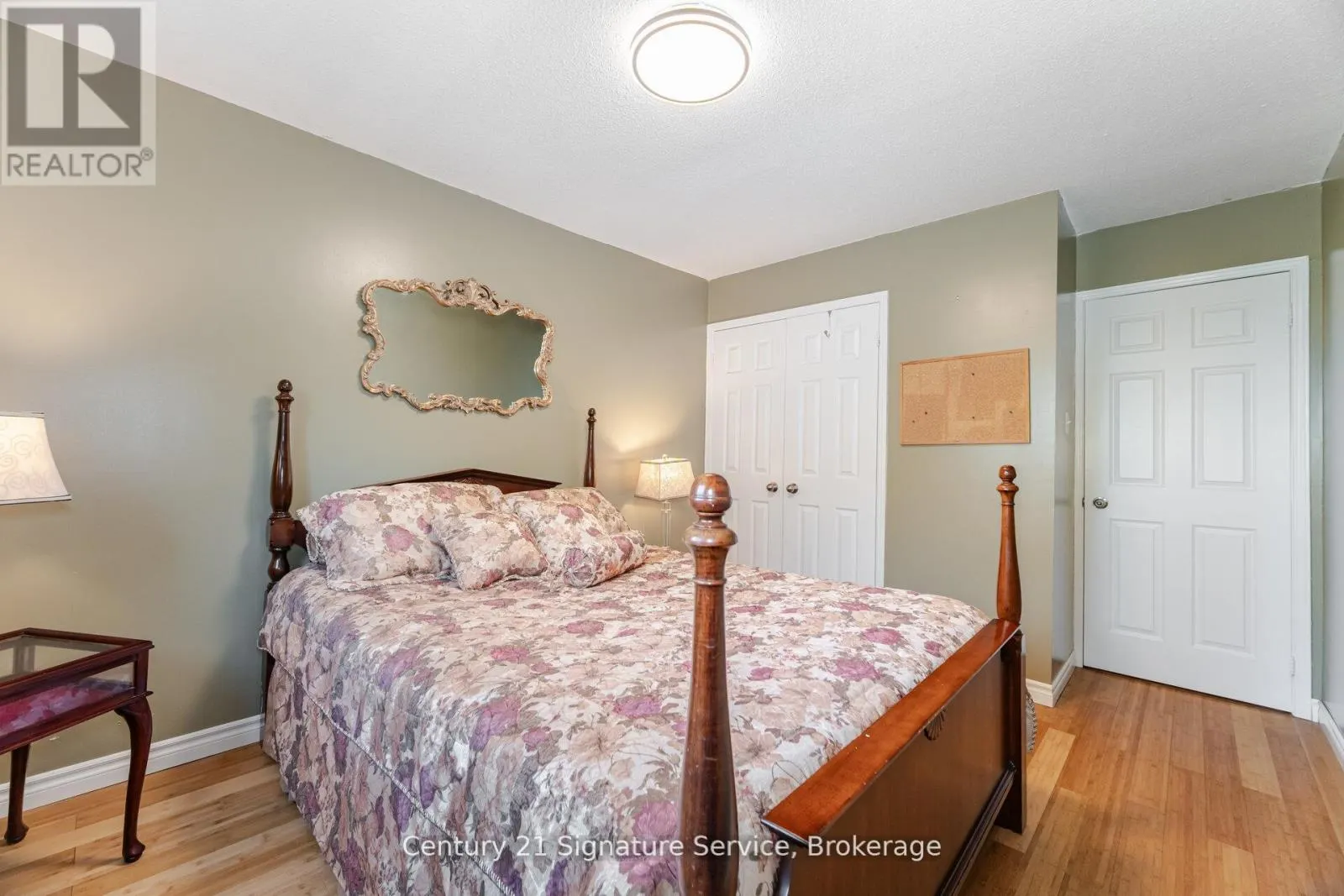 5955 LADYBURN CRESCENT