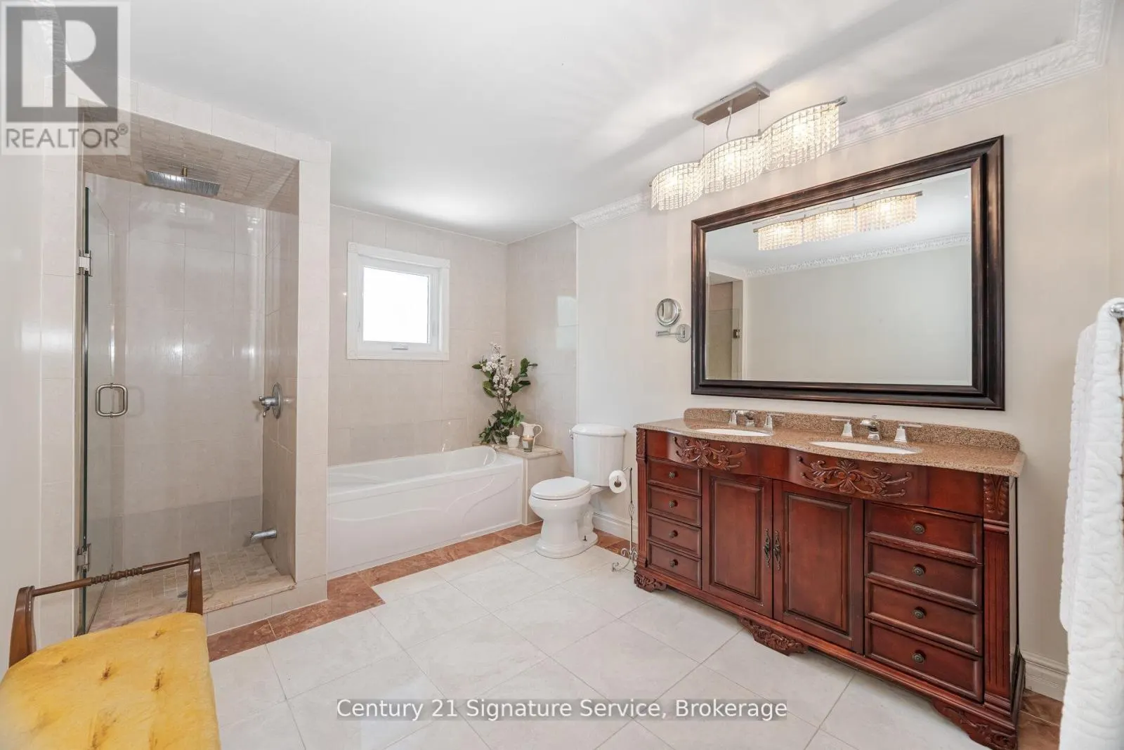 5955 LADYBURN CRESCENT